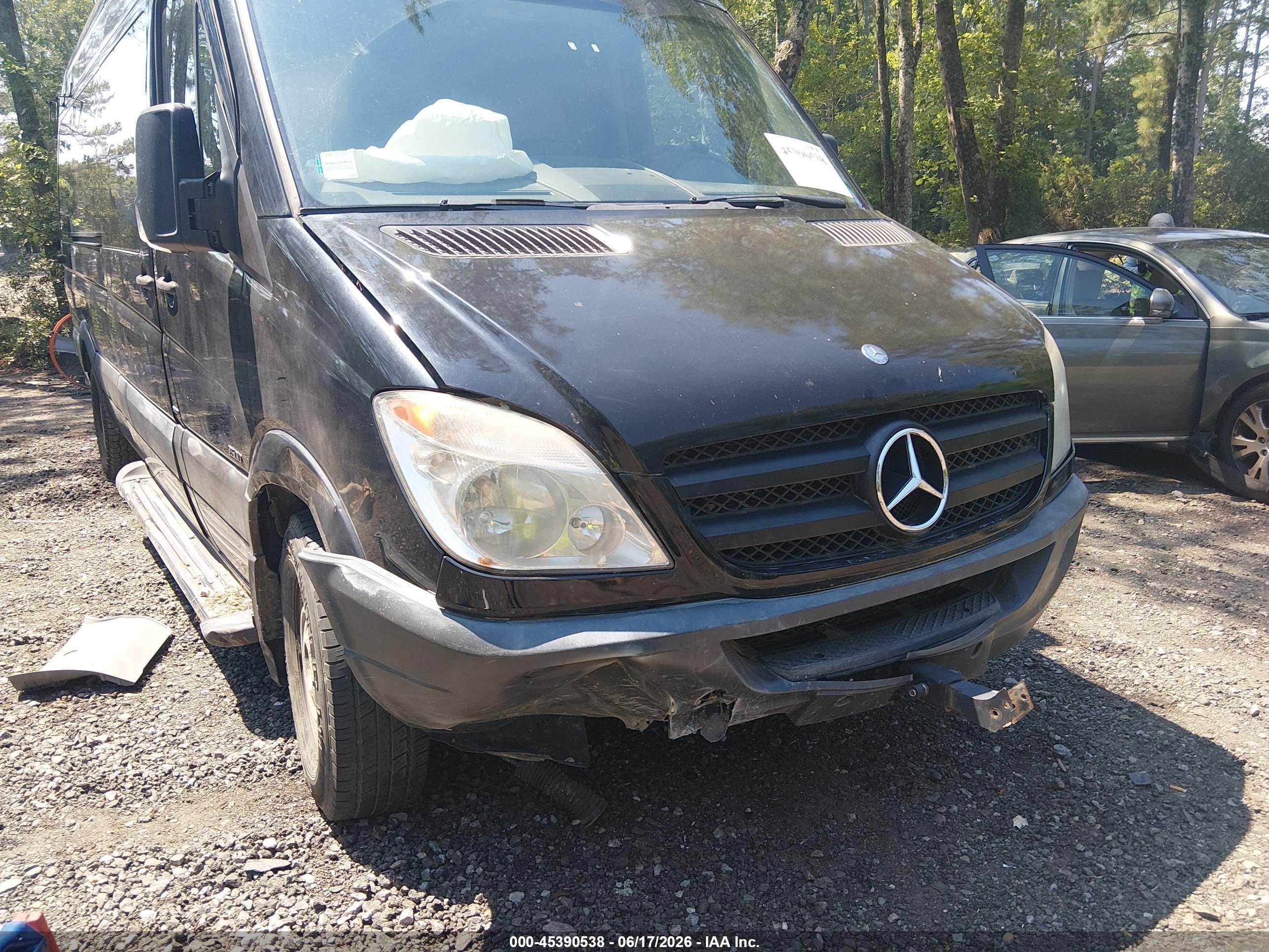 2013 Mercedes-benz Sprinter 2500 High  Roof Black vin: WDZPE8CC0D5728446