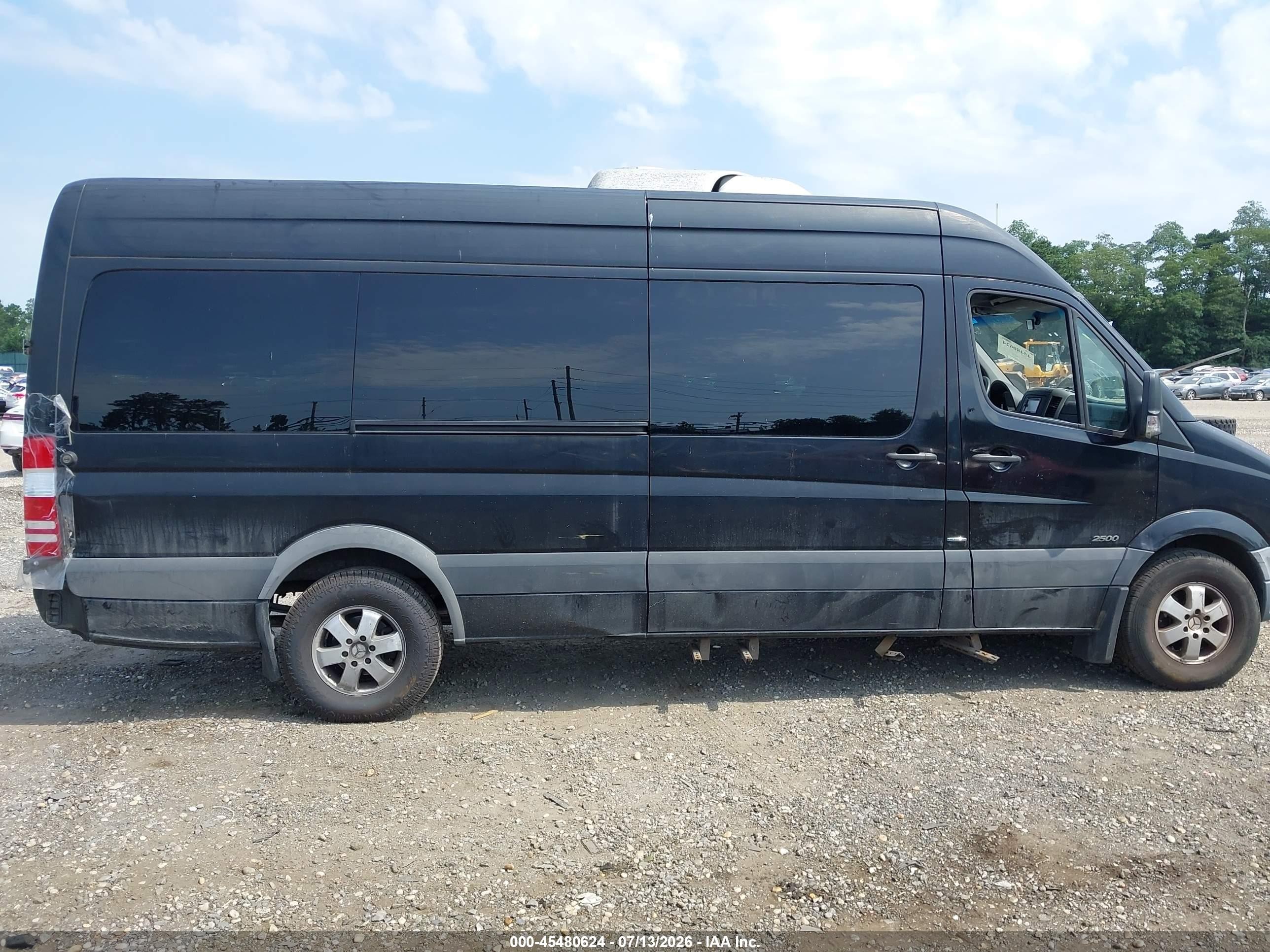 2011 Mercedes-benz Sprinter 2500 High  Roof Black vin: WDZPE8CC1B5579882