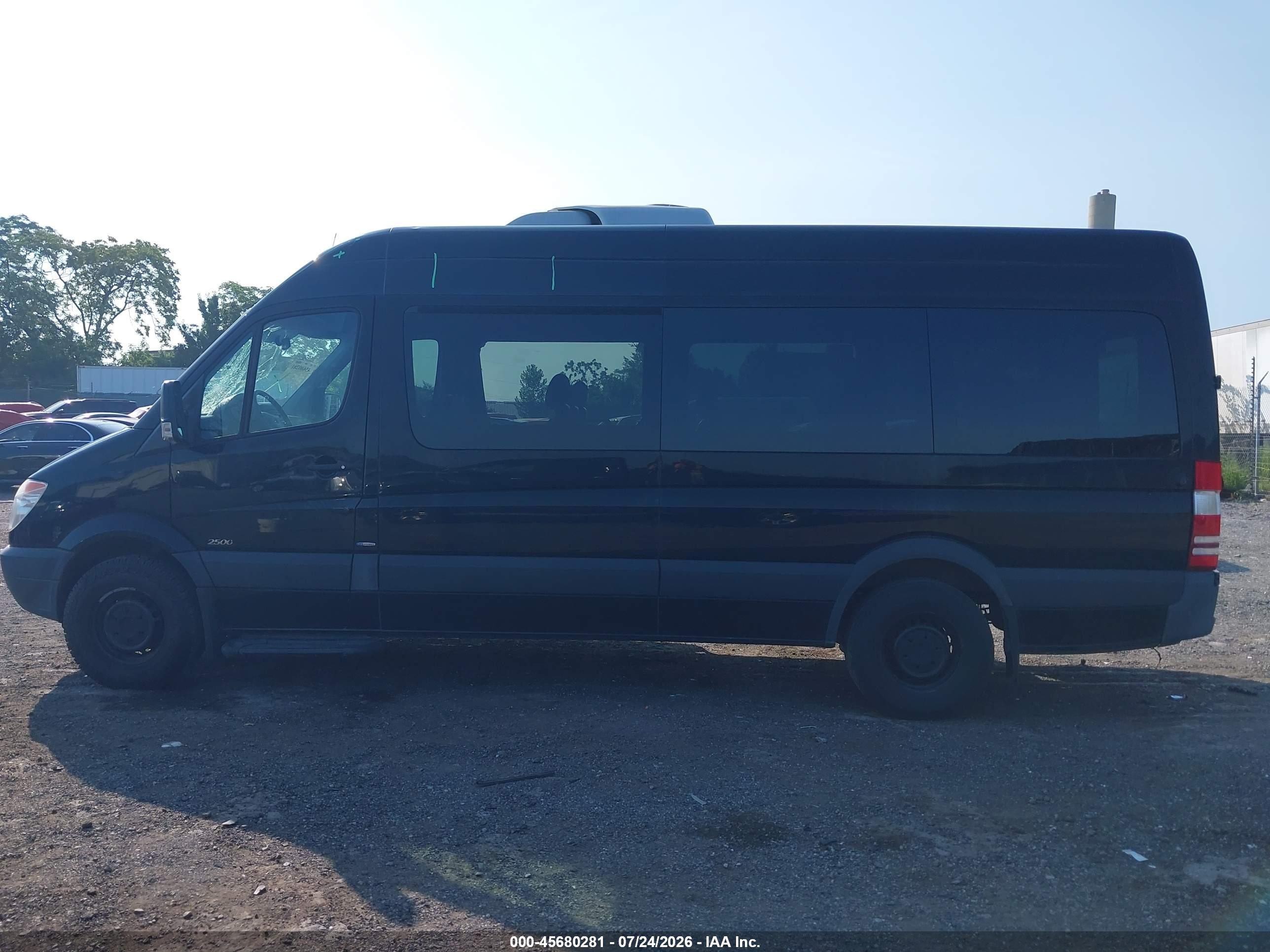 2013 Mercedes-benz Sprinter 2500 High  Roof Black vin: WDZPE8CC6D5743050