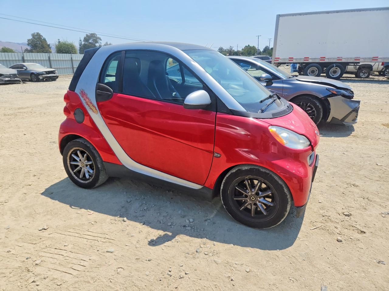 2009 Smart Fortwo Pure Red vin: WMEEJ31X09K295118