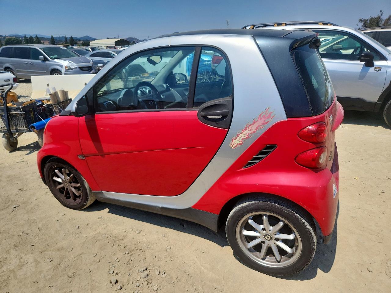 2009 Smart Fortwo Pure Red vin: WMEEJ31X09K295118