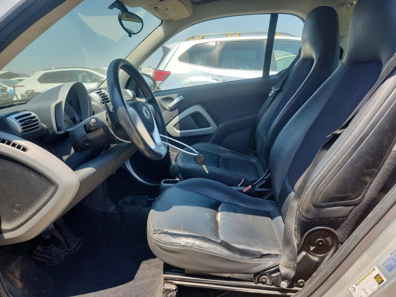 2009 Smart Fortwo Pure Red vin: WMEEJ31X09K295118