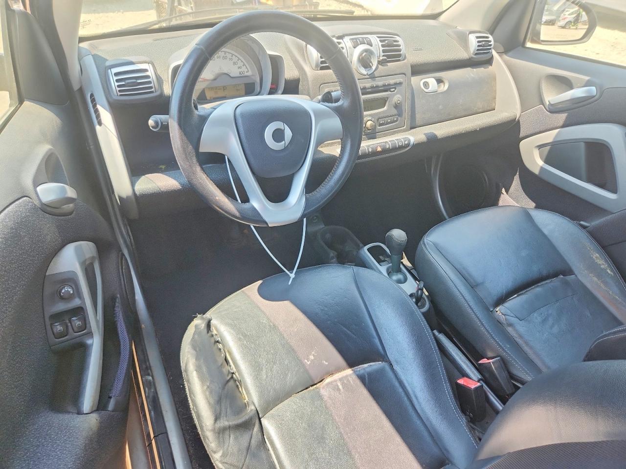 2009 Smart Fortwo Pure Red vin: WMEEJ31X09K295118