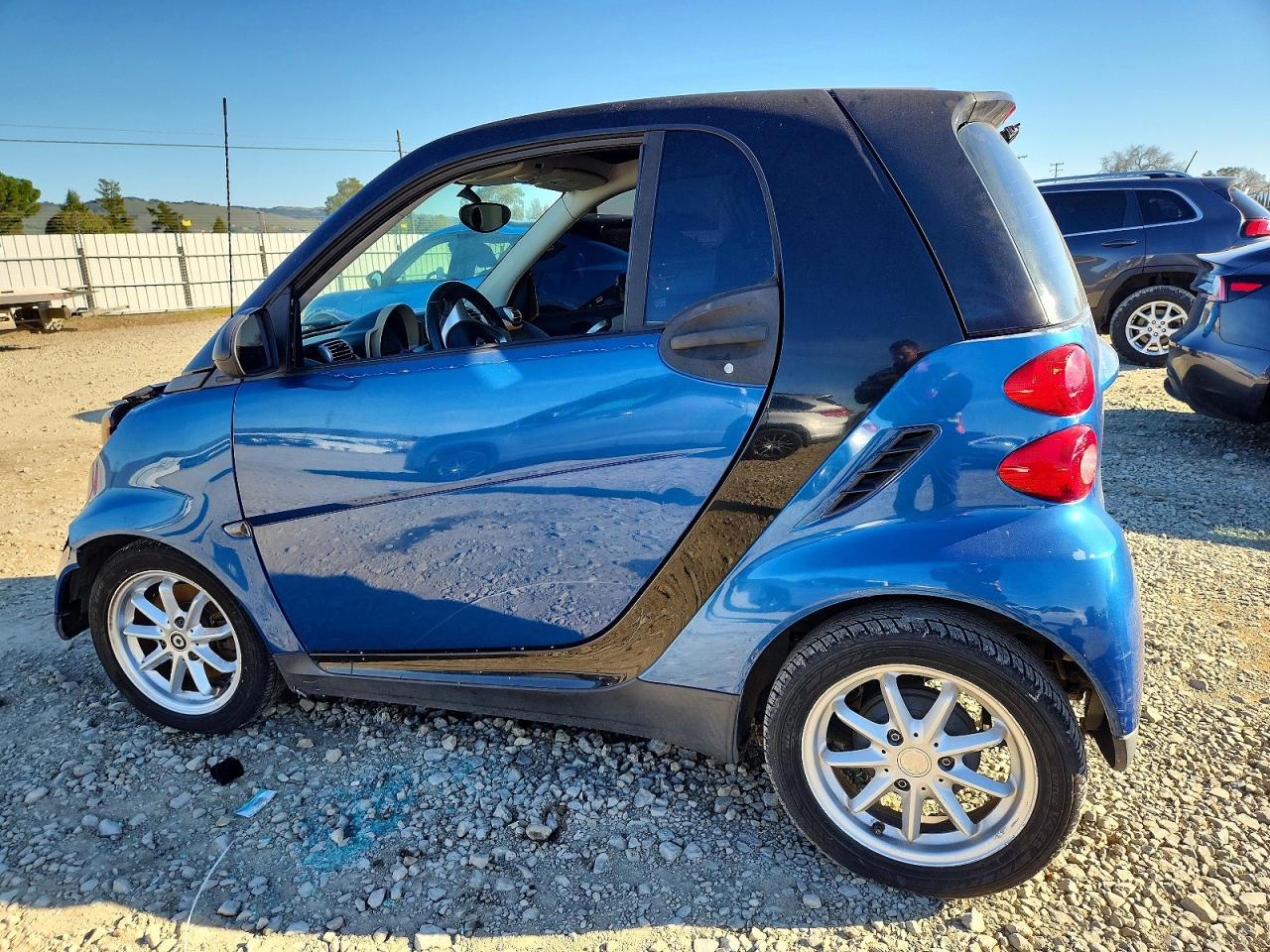 2008 Smart Fortwo Pure Blue vin: WMEEJ31X28K189400