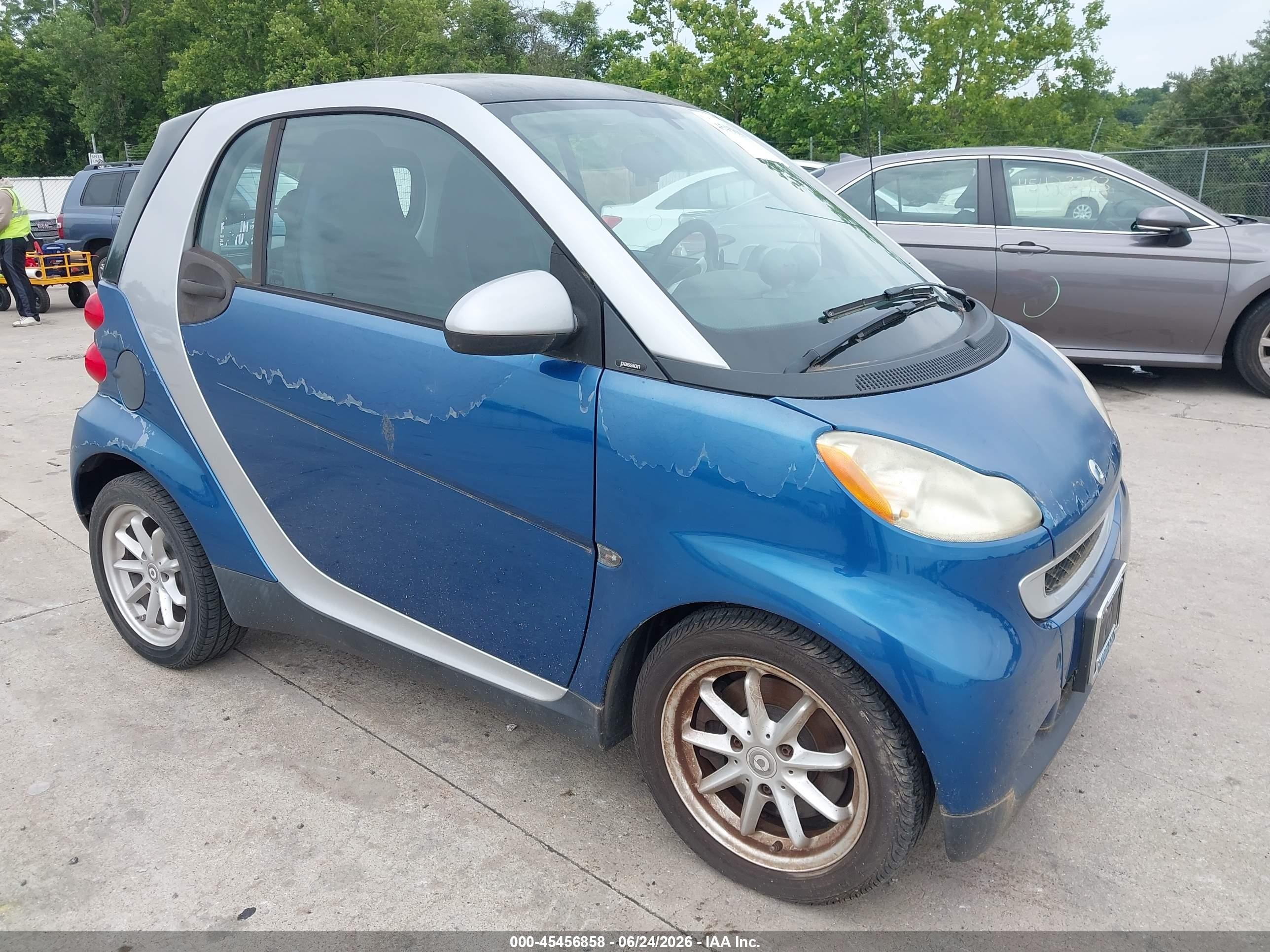 2008 Smart Fortwo Passion/pure Blue vin: WMEEJ31X38K197098