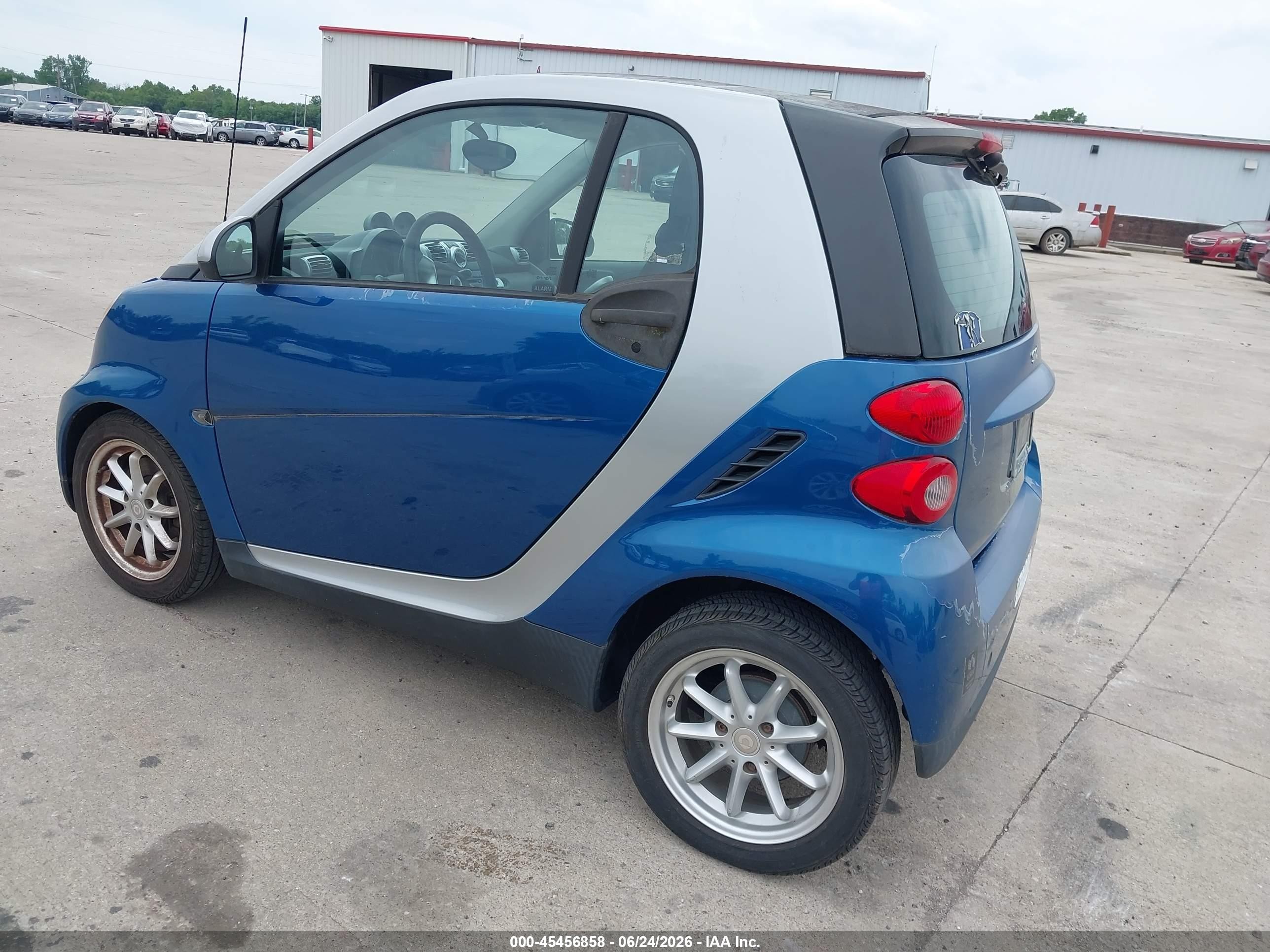 2008 Smart Fortwo Passion/pure Синий vin: WMEEJ31X38K197098