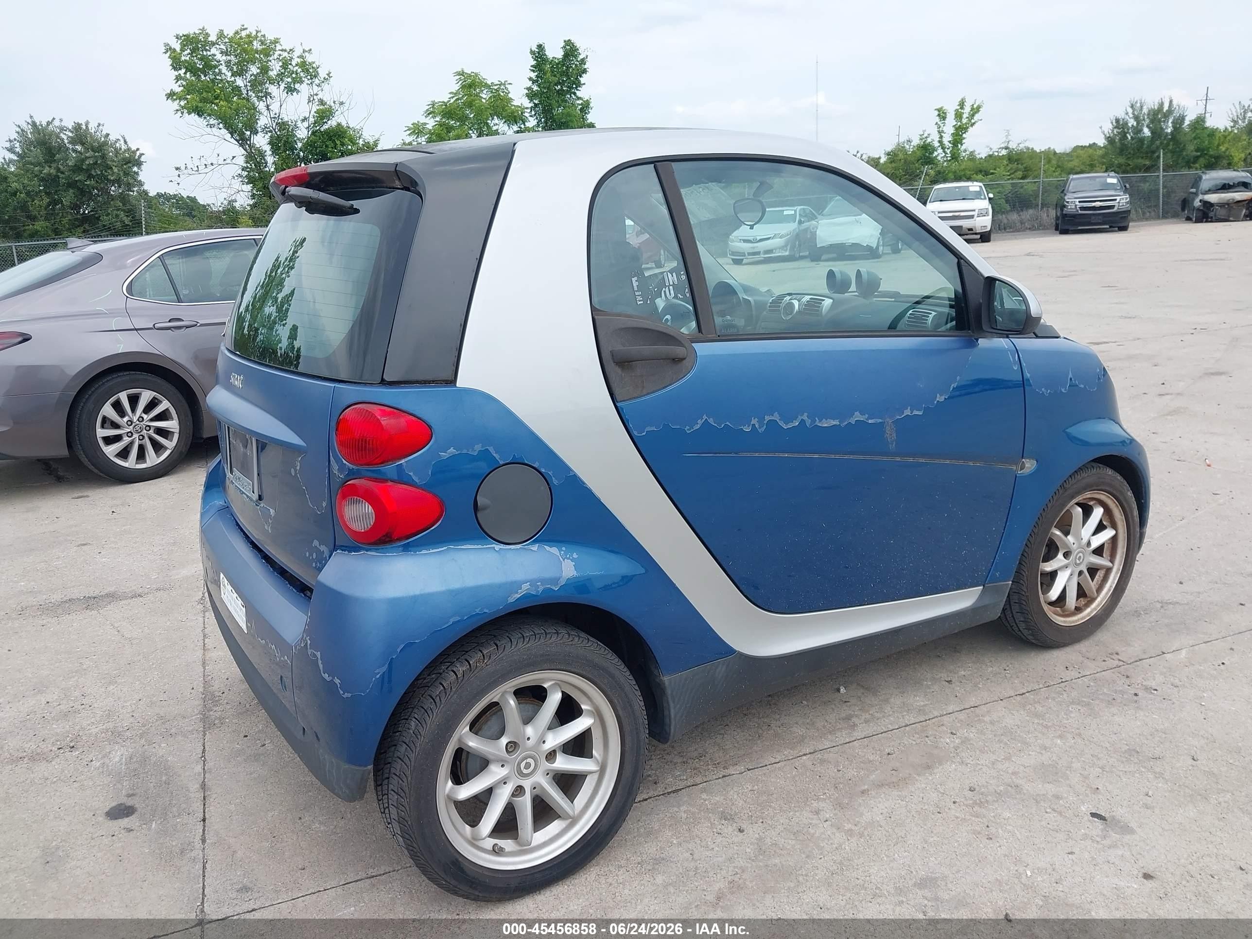 2008 Smart Fortwo Passion/pure Синий vin: WMEEJ31X38K197098