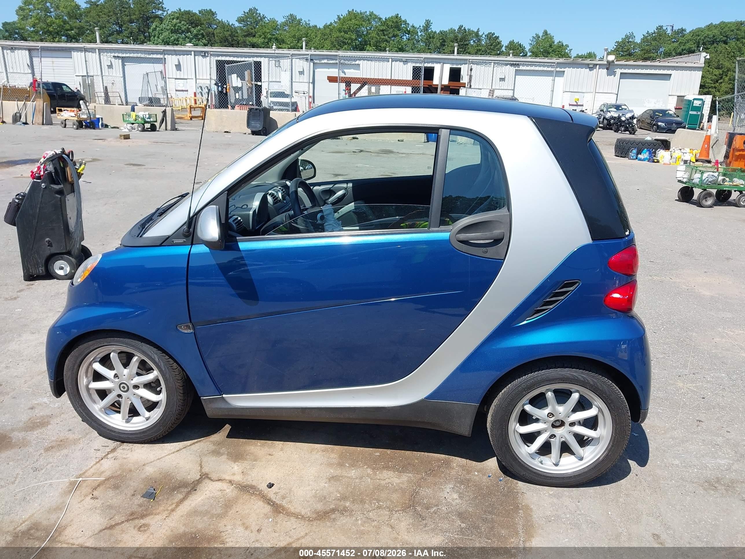 2008 Smart Fortwo Passion/pure Blue vin: WMEEJ31X38K205426