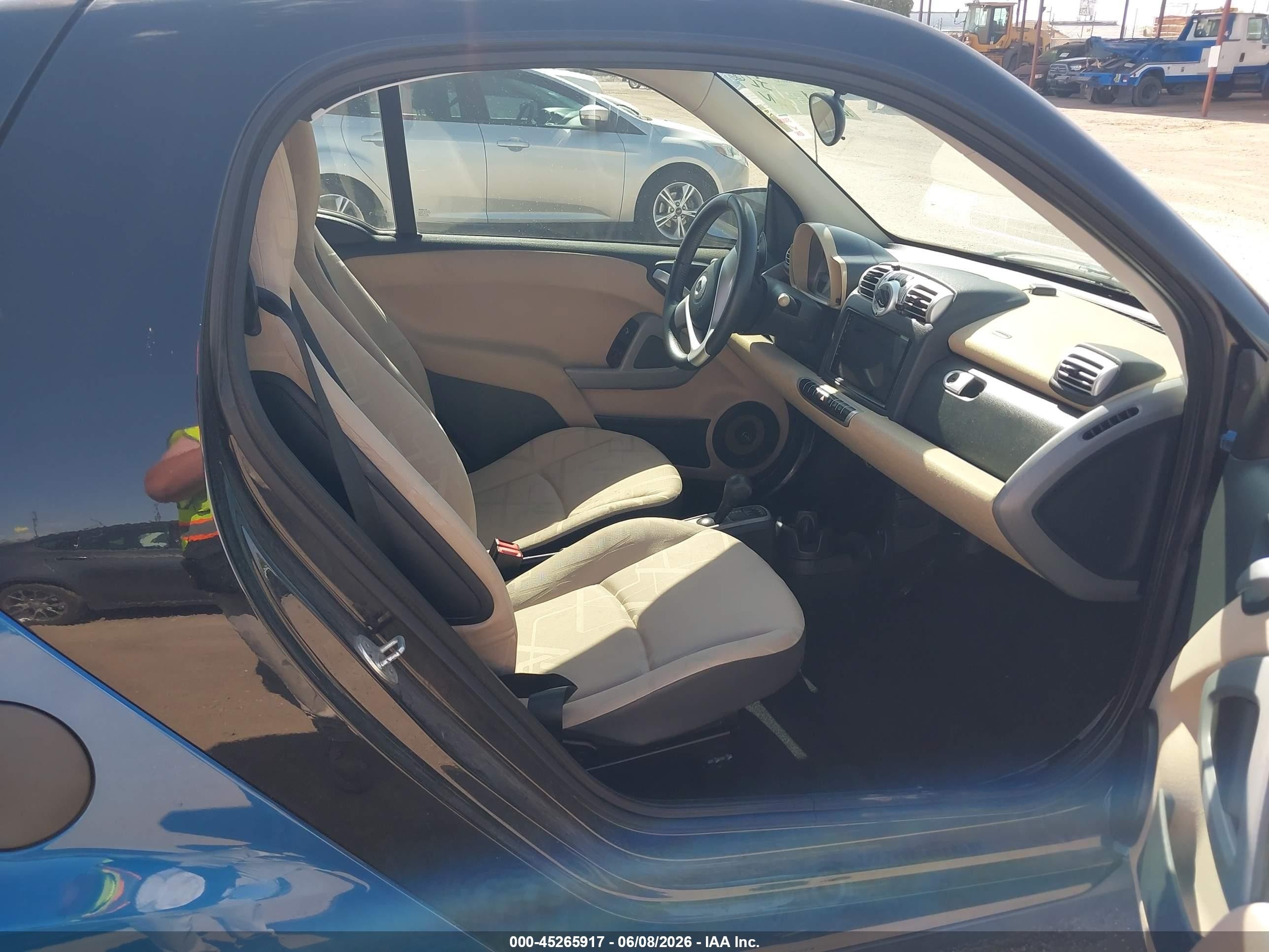2008 Smart Fortwo Passion/pure Blue vin: WMEEJ31X58K165303