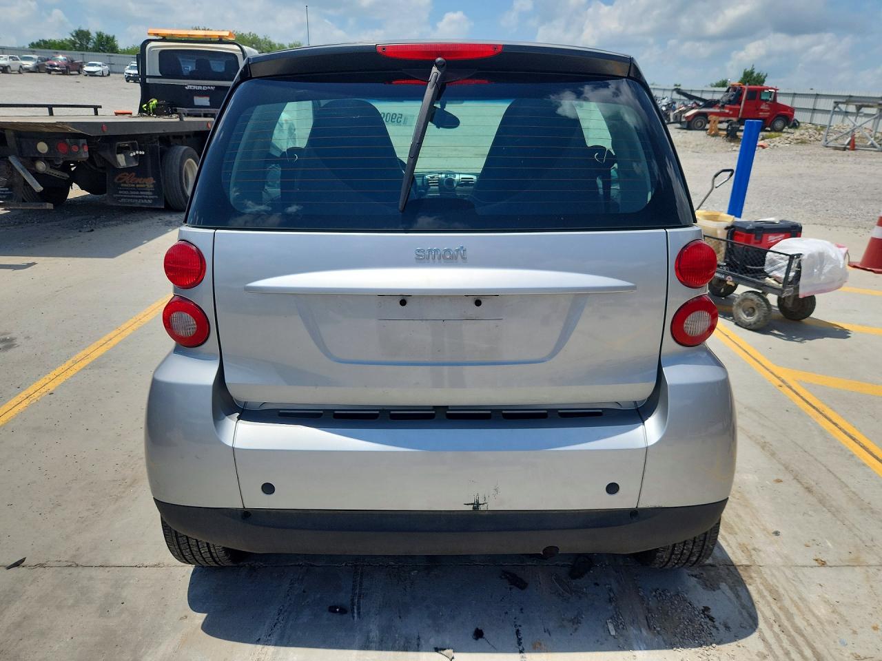 2008 Smart Fortwo Pure Silver vin: WMEEJ31X58K193344
