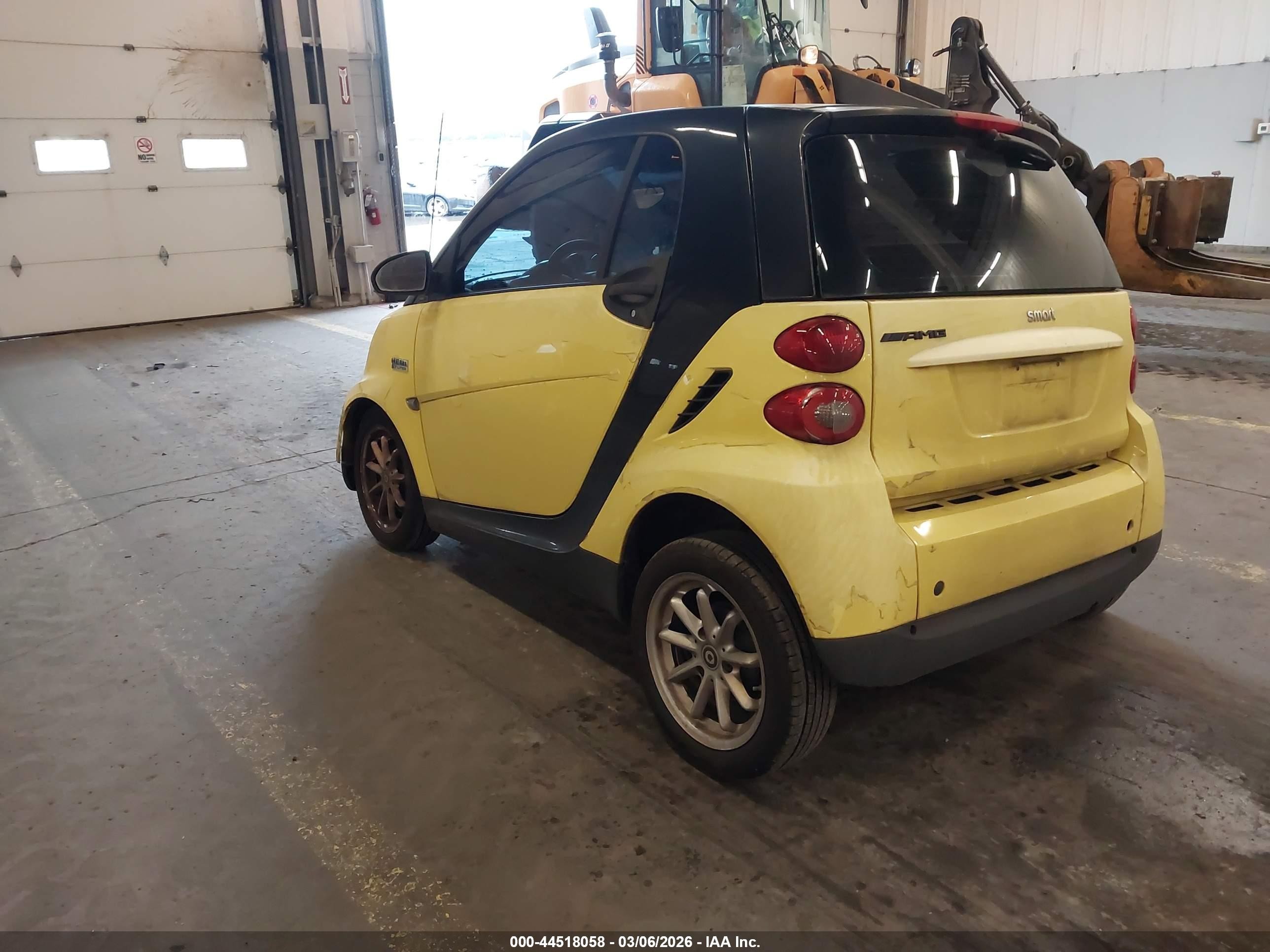 2008 Smart Fortwo Passion/pure Желтый vin: WMEEJ31X58K202933