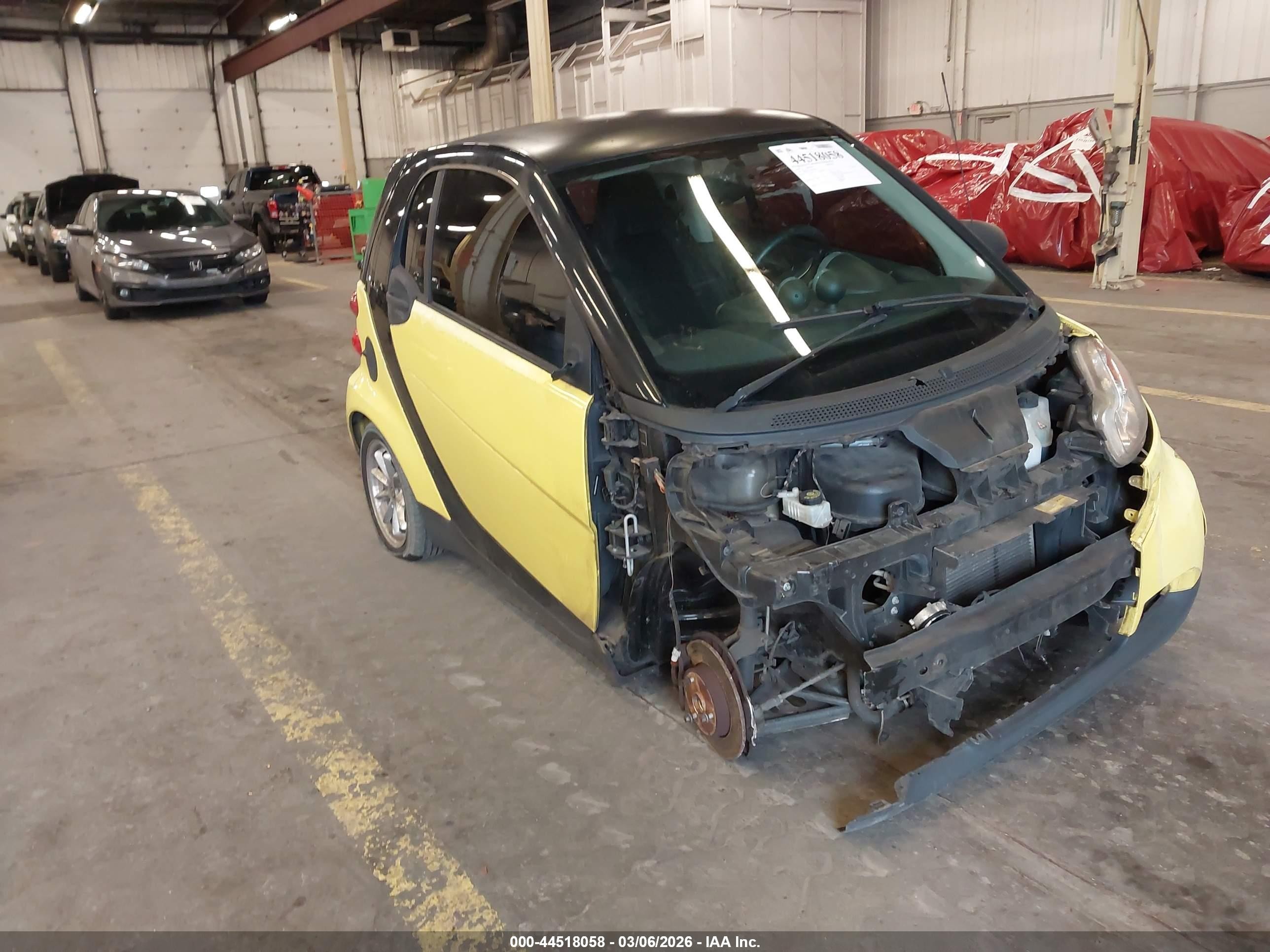 2008 Smart Fortwo Passion/pure Желтый vin: WMEEJ31X58K202933