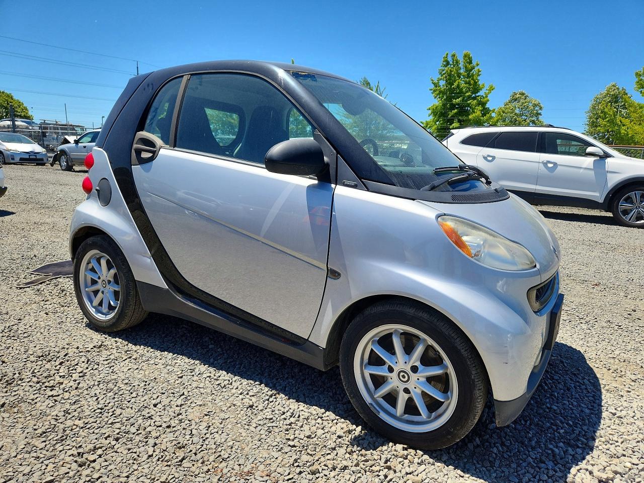 2008 Smart Fortwo Pure Серебряный vin: WMEEJ31X68K144864