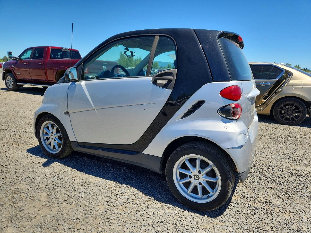 2008 Smart Fortwo Pure Серебряный vin: WMEEJ31X68K144864