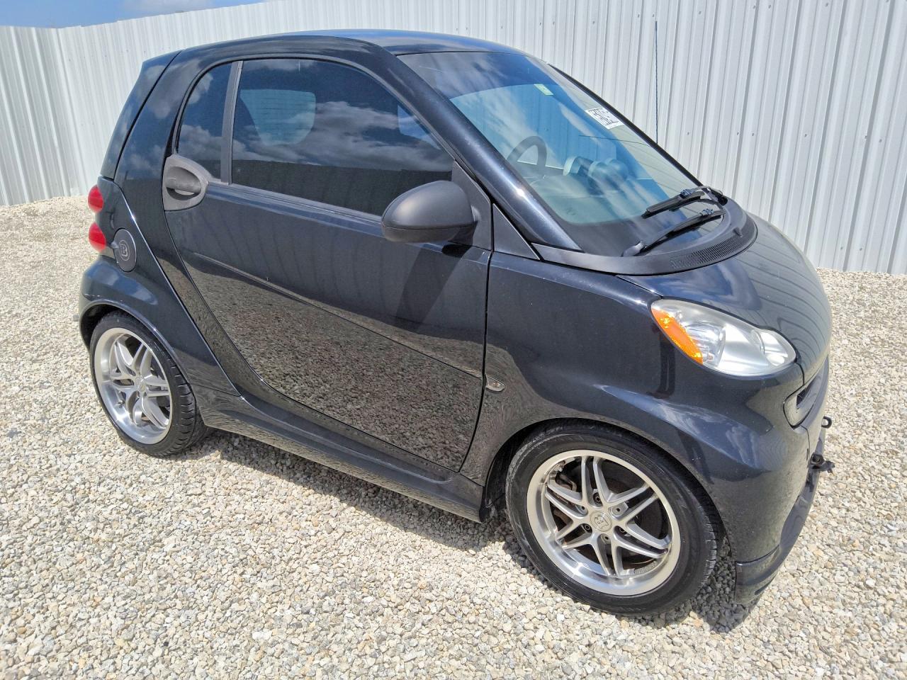 2009 Smart Fortwo Pure Черный vin: WMEEJ31X79K233571