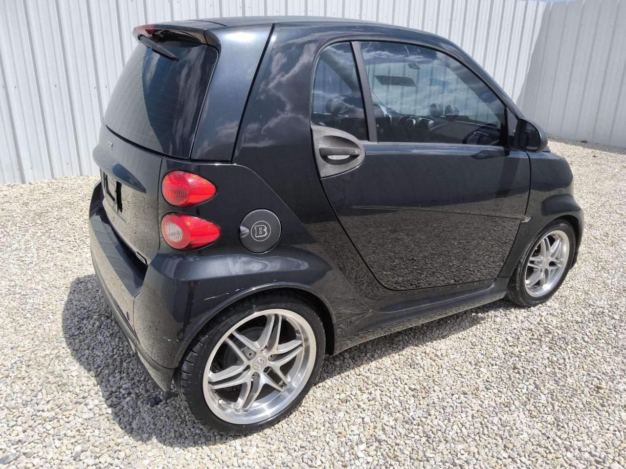 2009 Smart Fortwo Pure Черный vin: WMEEJ31X79K233571 Damage: Right Qtr Panel, Heavy Scratch, 7 To 8 Inches