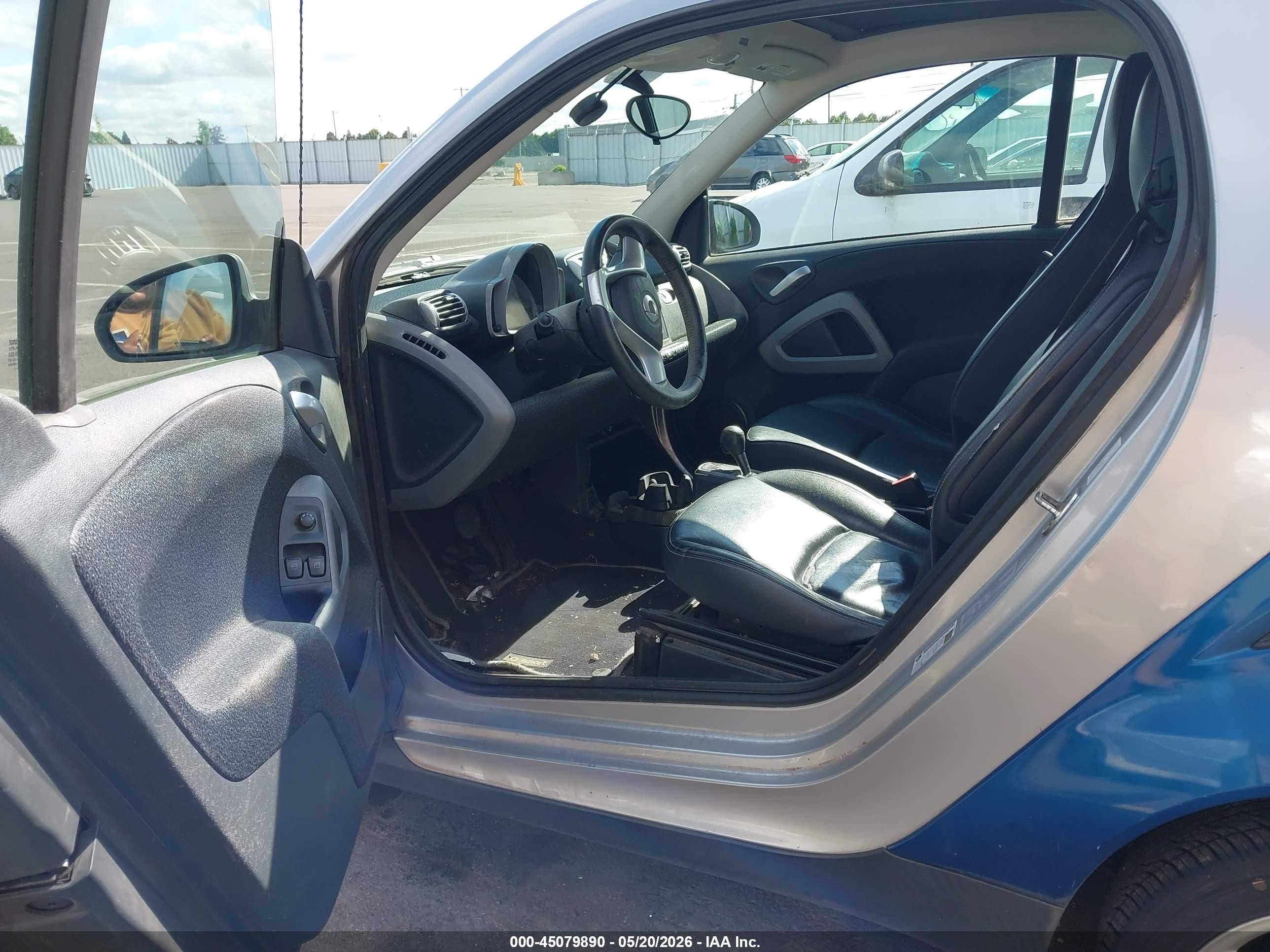 2008 Smart Fortwo Passion/pure Blue vin: WMEEJ31X88K123711