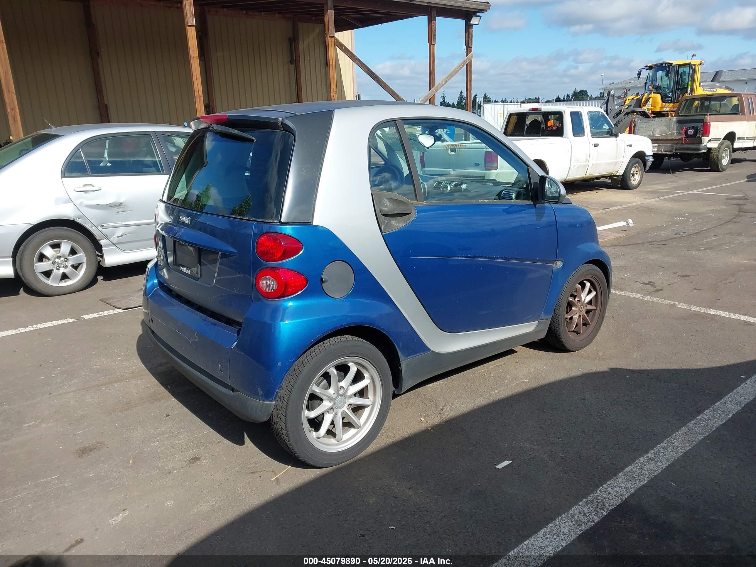2008 Smart Fortwo Passion/pure Blue vin: WMEEJ31X88K123711