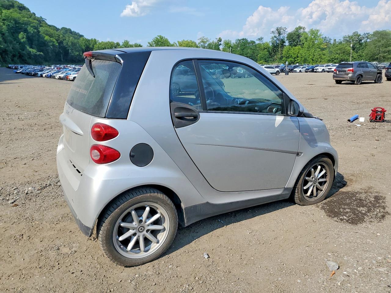 2008 Smart Fortwo Pure Silver vin: WMEEJ31X88K173847