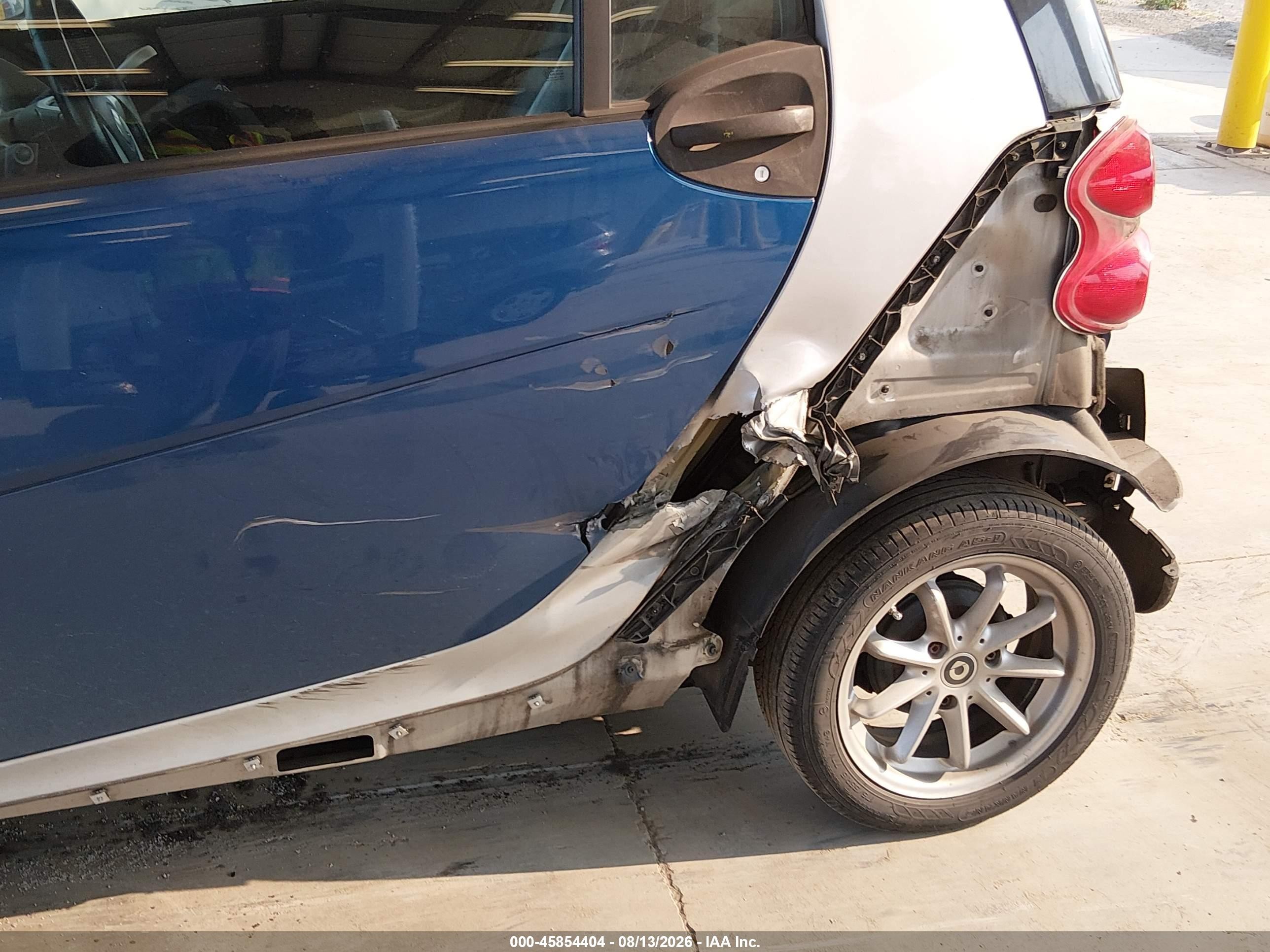 2008 Smart Fortwo Passion/pure Blue vin: WMEEJ31X88K190938