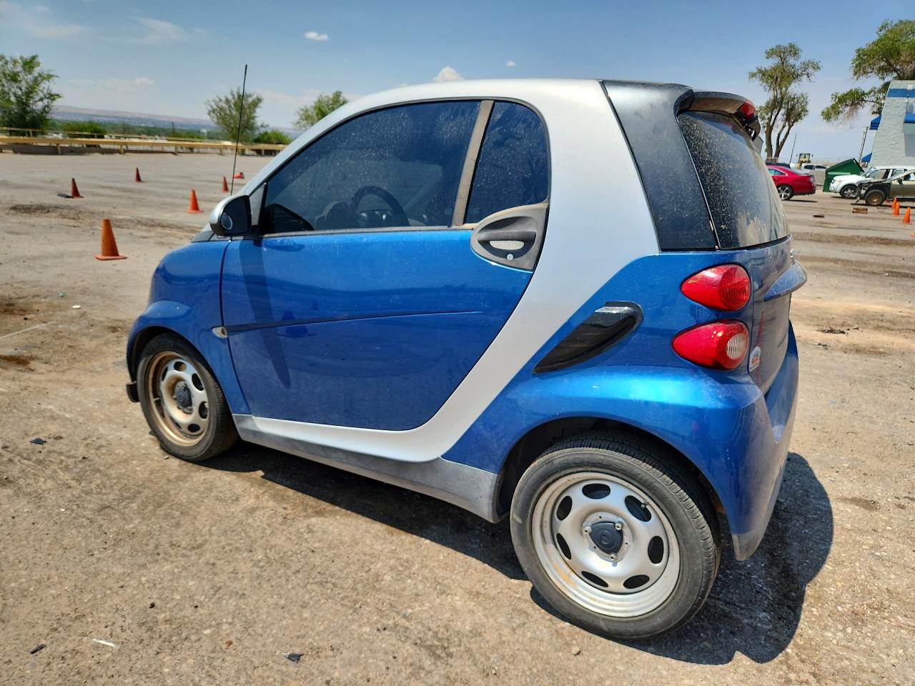 2009 Smart Fortwo Pure Blue vin: WMEEJ31X89K229075