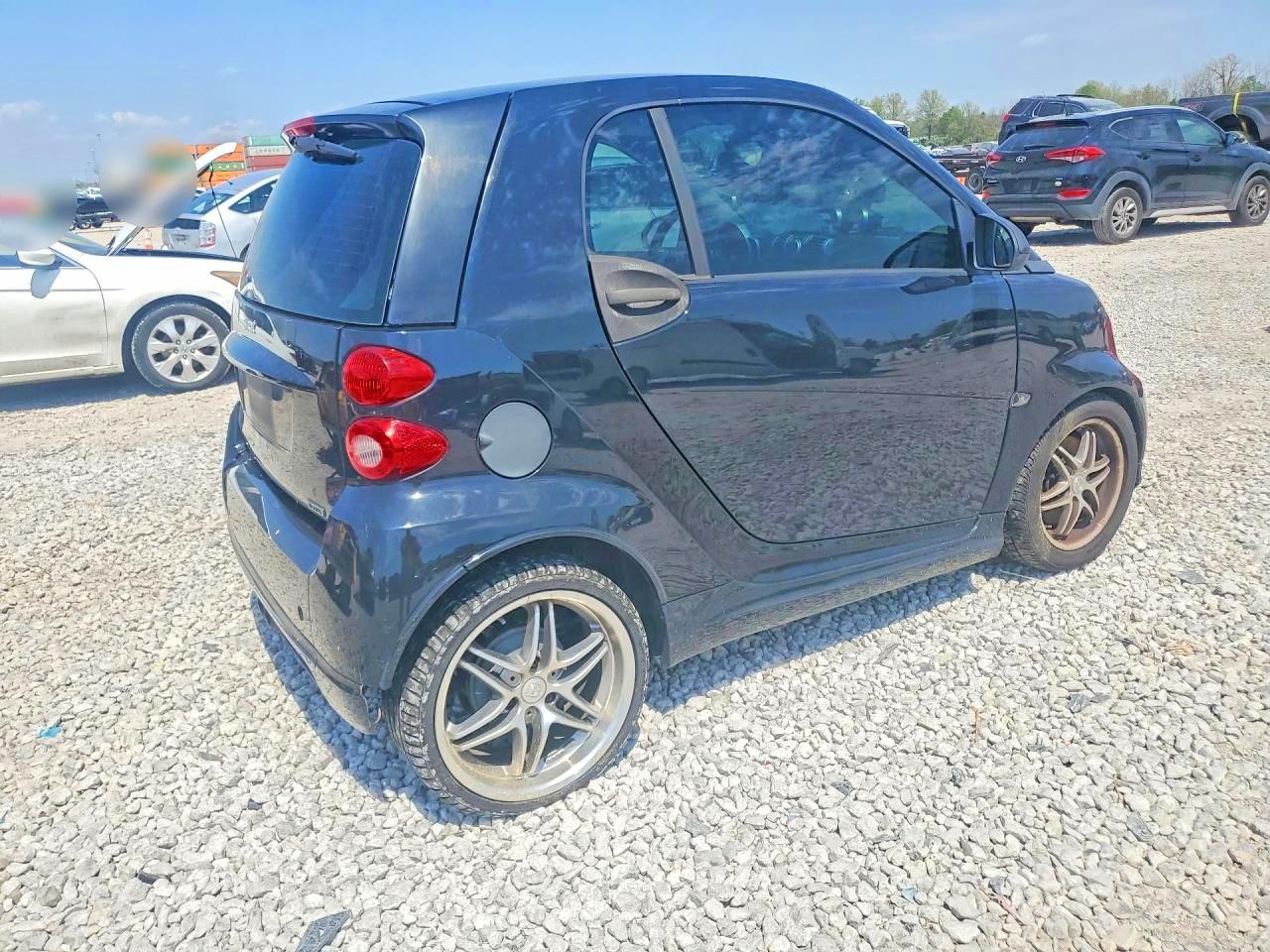 2009 Smart Fortwo Pure Black vin: WMEEJ31X89K280009