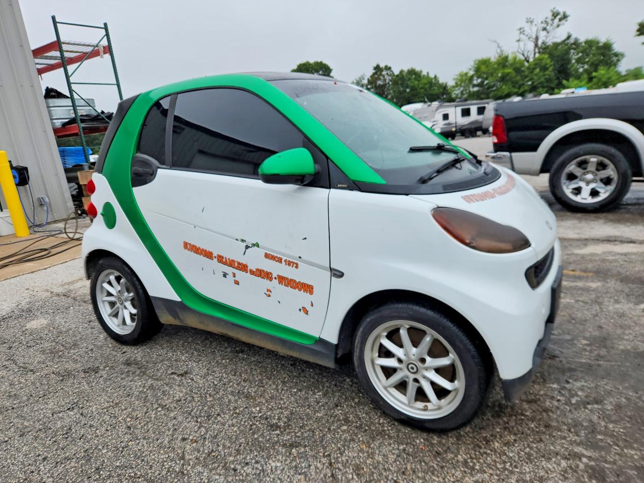 2008 Smart Fortwo Pure Белый vin: WMEEJ31X98K100194