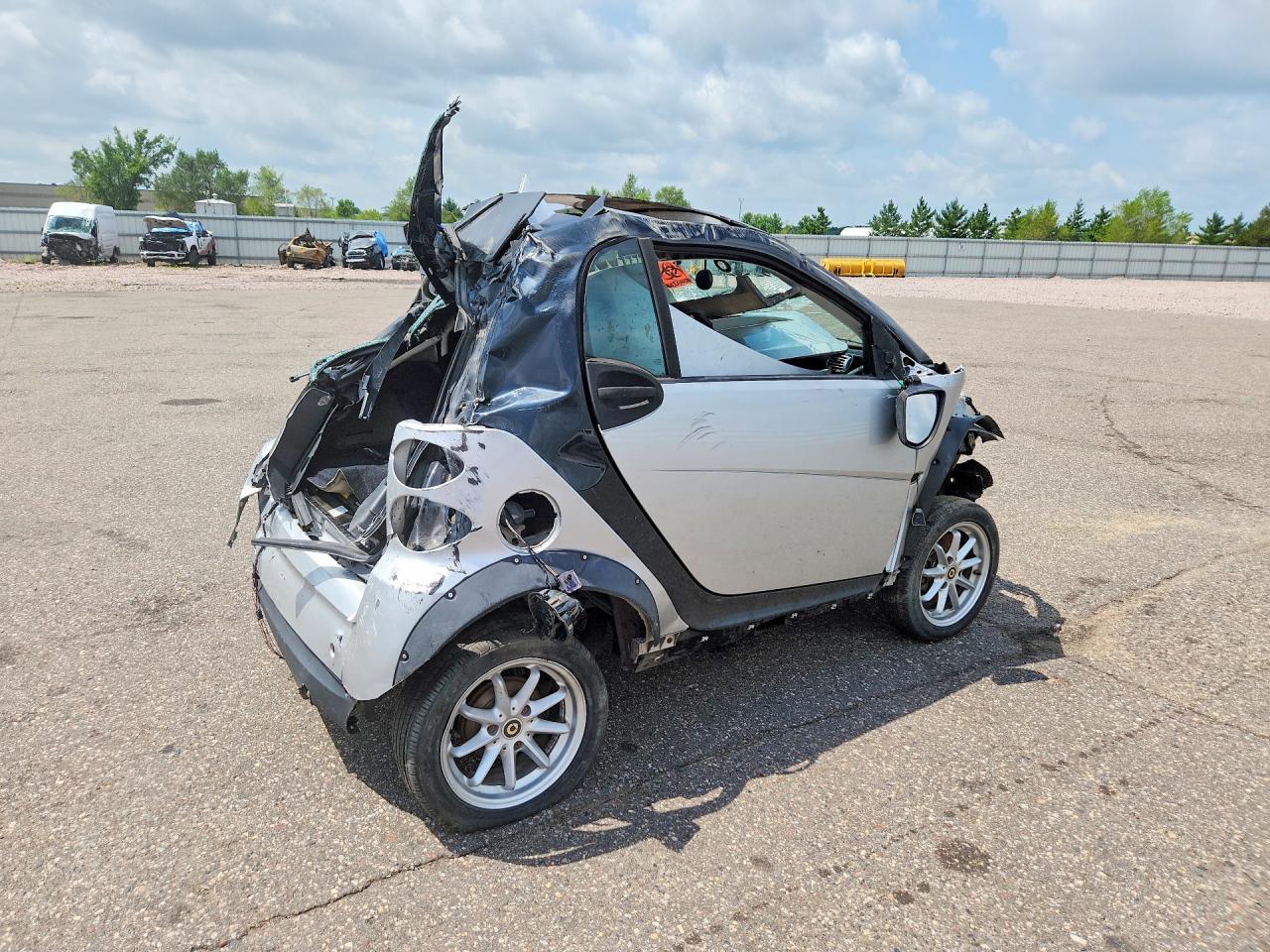 2008 Smart Fortwo Pure Серебряный vin: WMEEJ31X98K139058