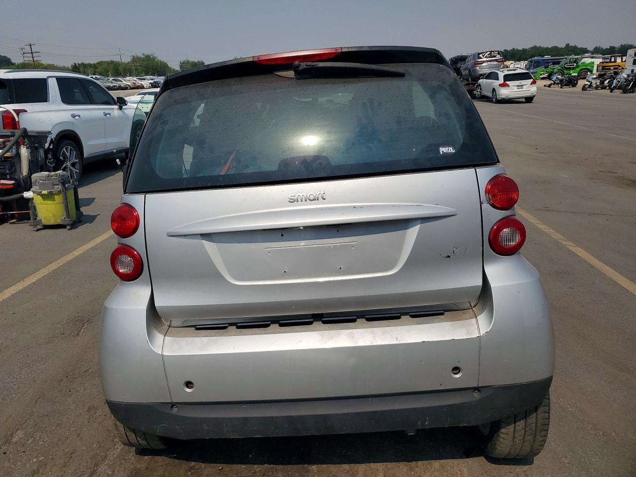 2009 Smart Fortwo Pure Silver vin: WMEEJ31X99K245883