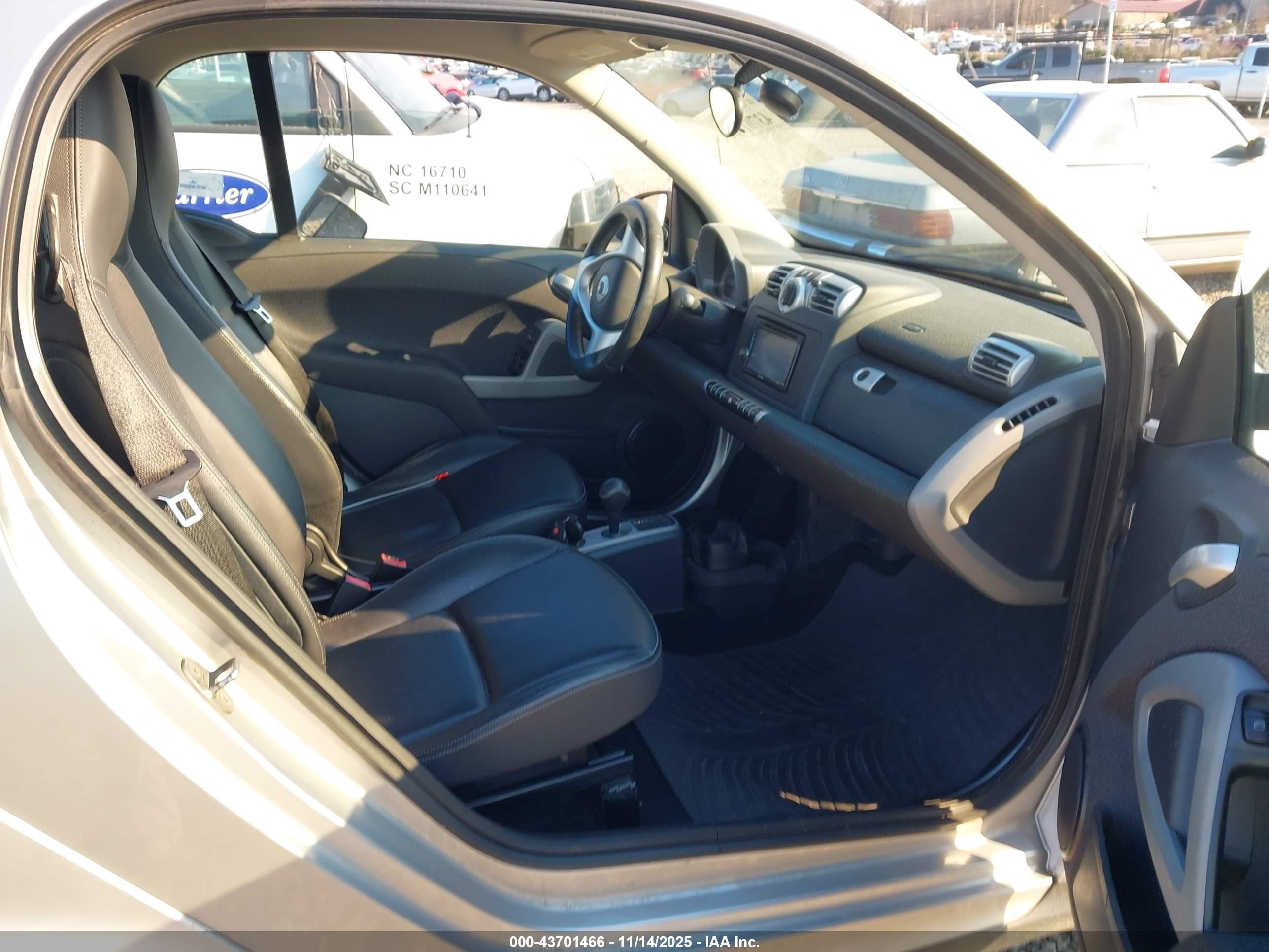 2008 Smart Fortwo Passion/pure Silver vin: WMEEJ31XX8K168861