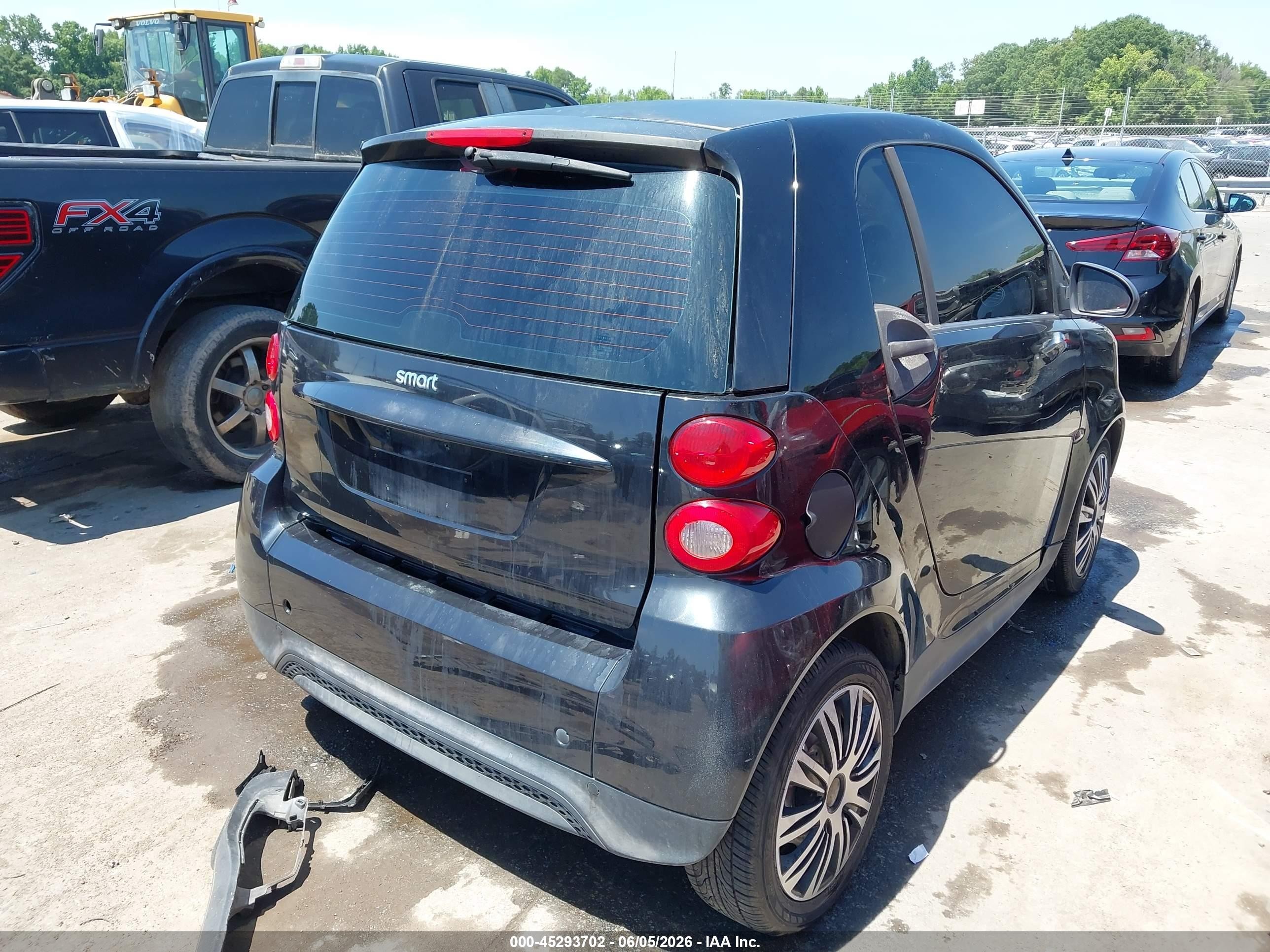 2013 Smart Fortwo Pure Black vin: WMEEJ3BA0DK683632