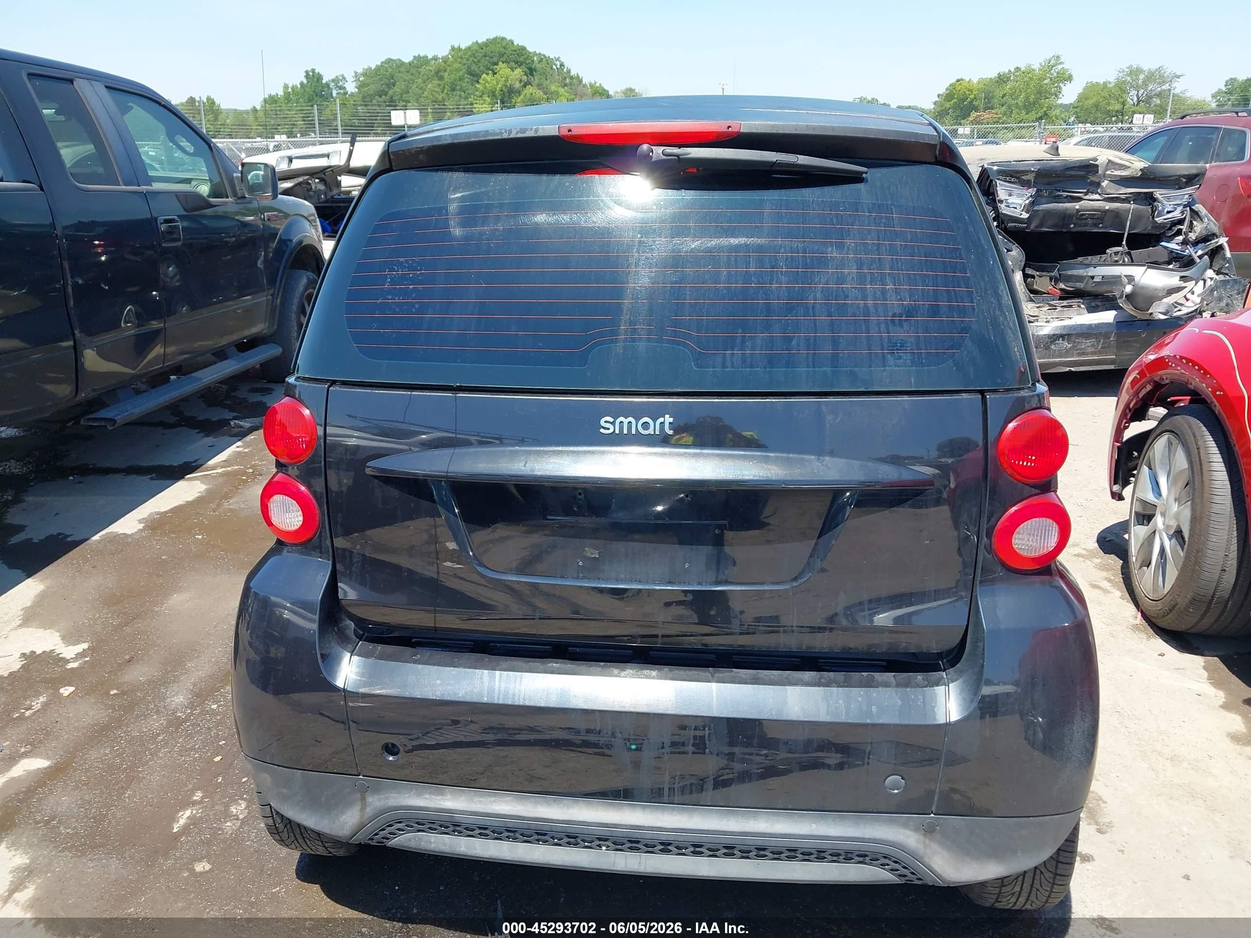 2013 Smart Fortwo Pure Black vin: WMEEJ3BA0DK683632