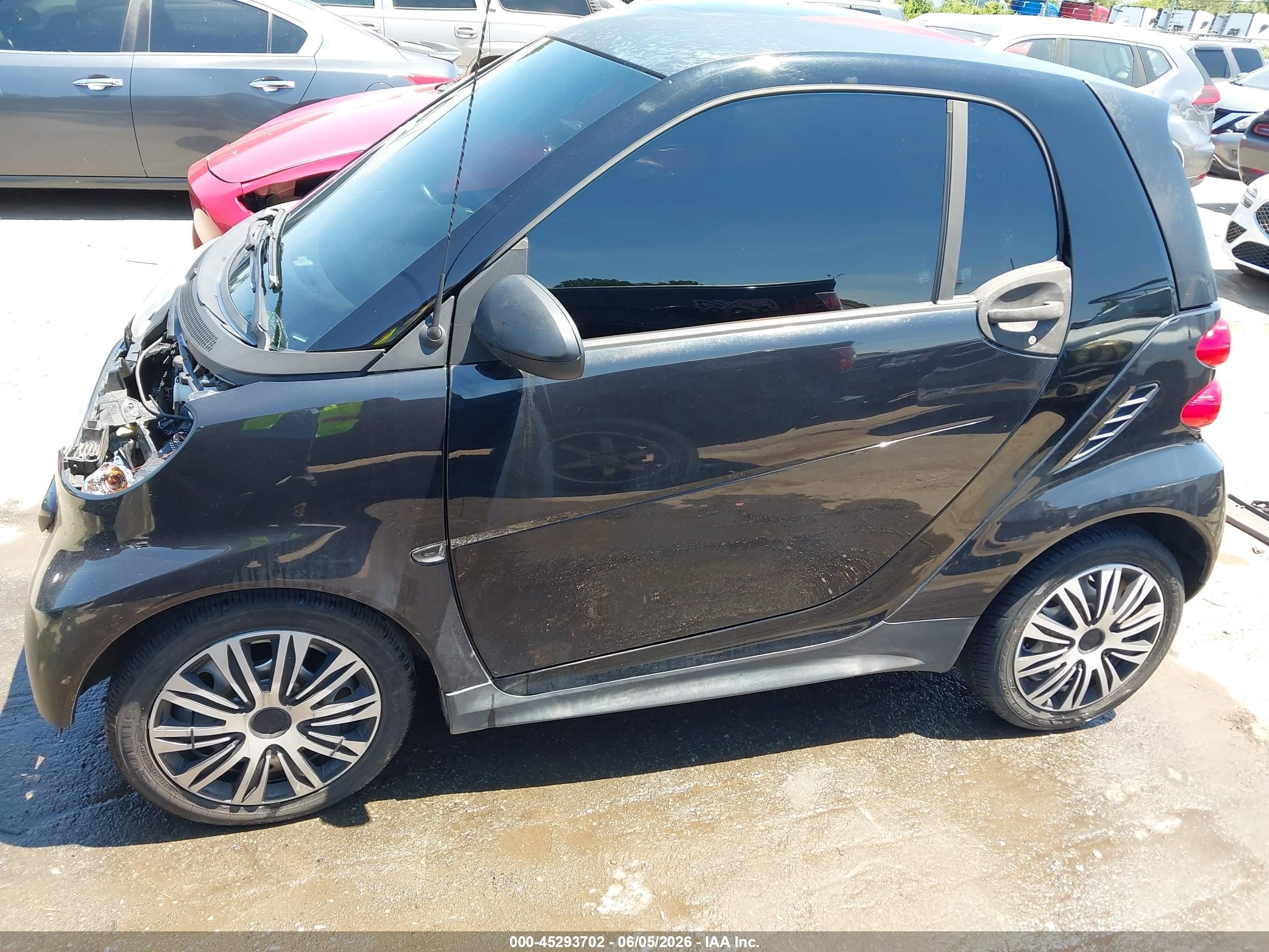2013 Smart Fortwo Pure Black vin: WMEEJ3BA0DK683632
