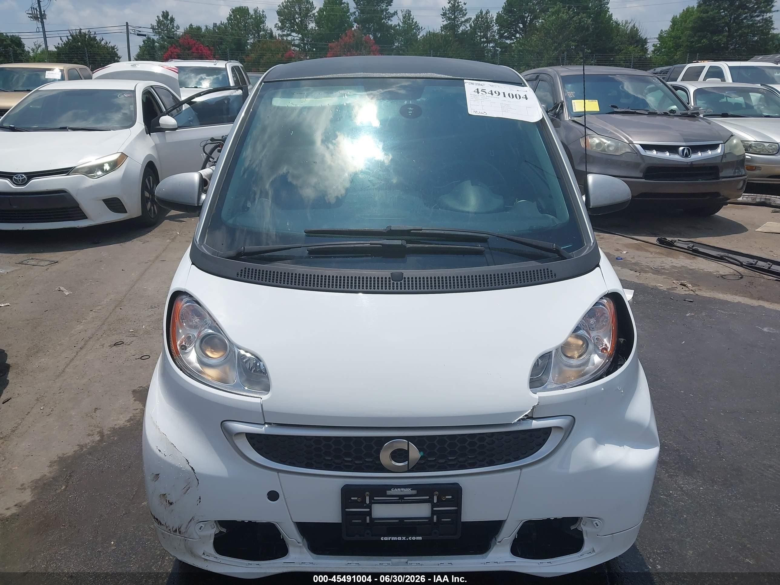 2015 Smart Fortwo Pure Белый vin: WMEEJ3BA0FK813475