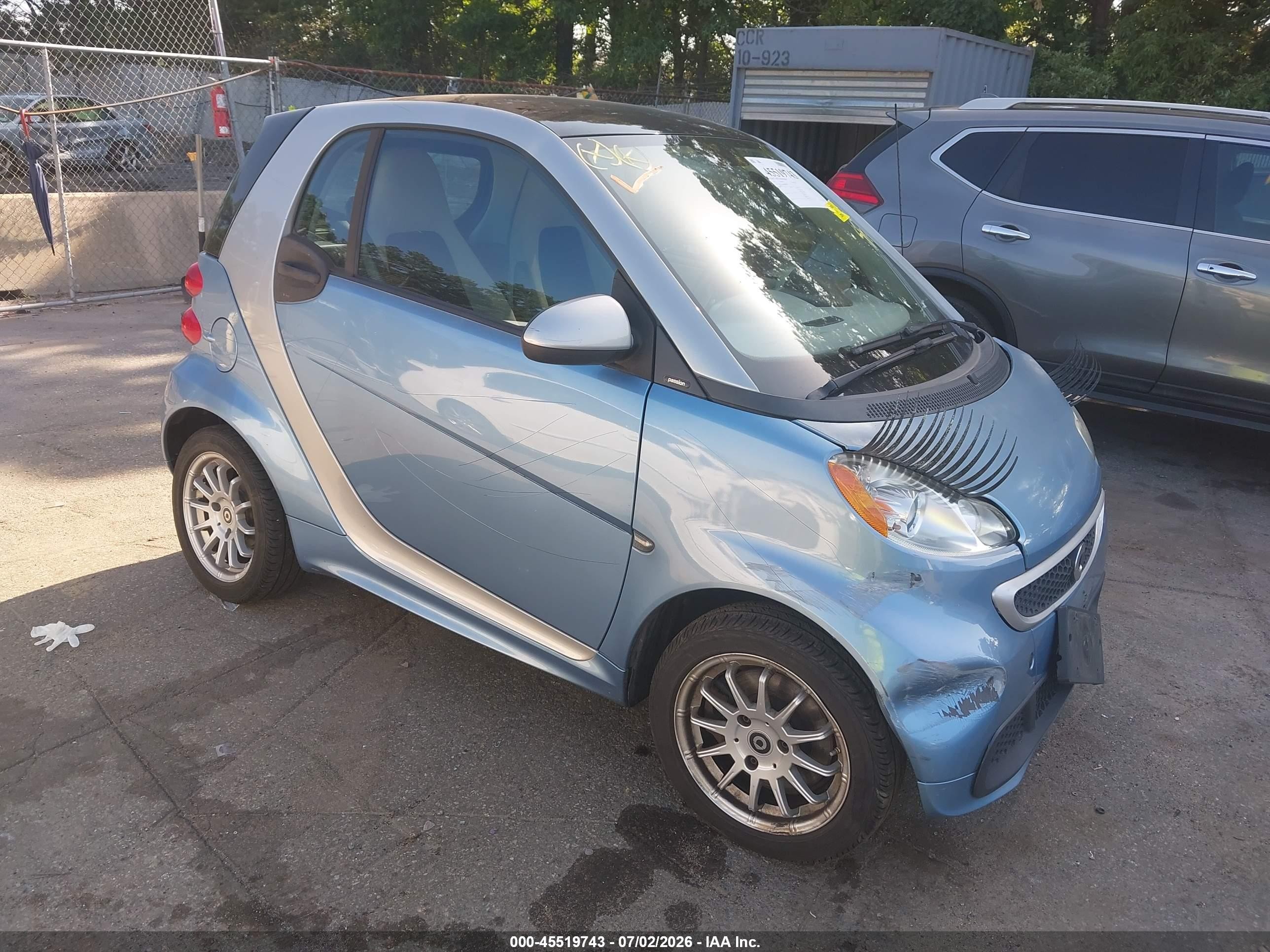 2013 Smart Fortwo Passion Blue vin: WMEEJ3BA1DK601472