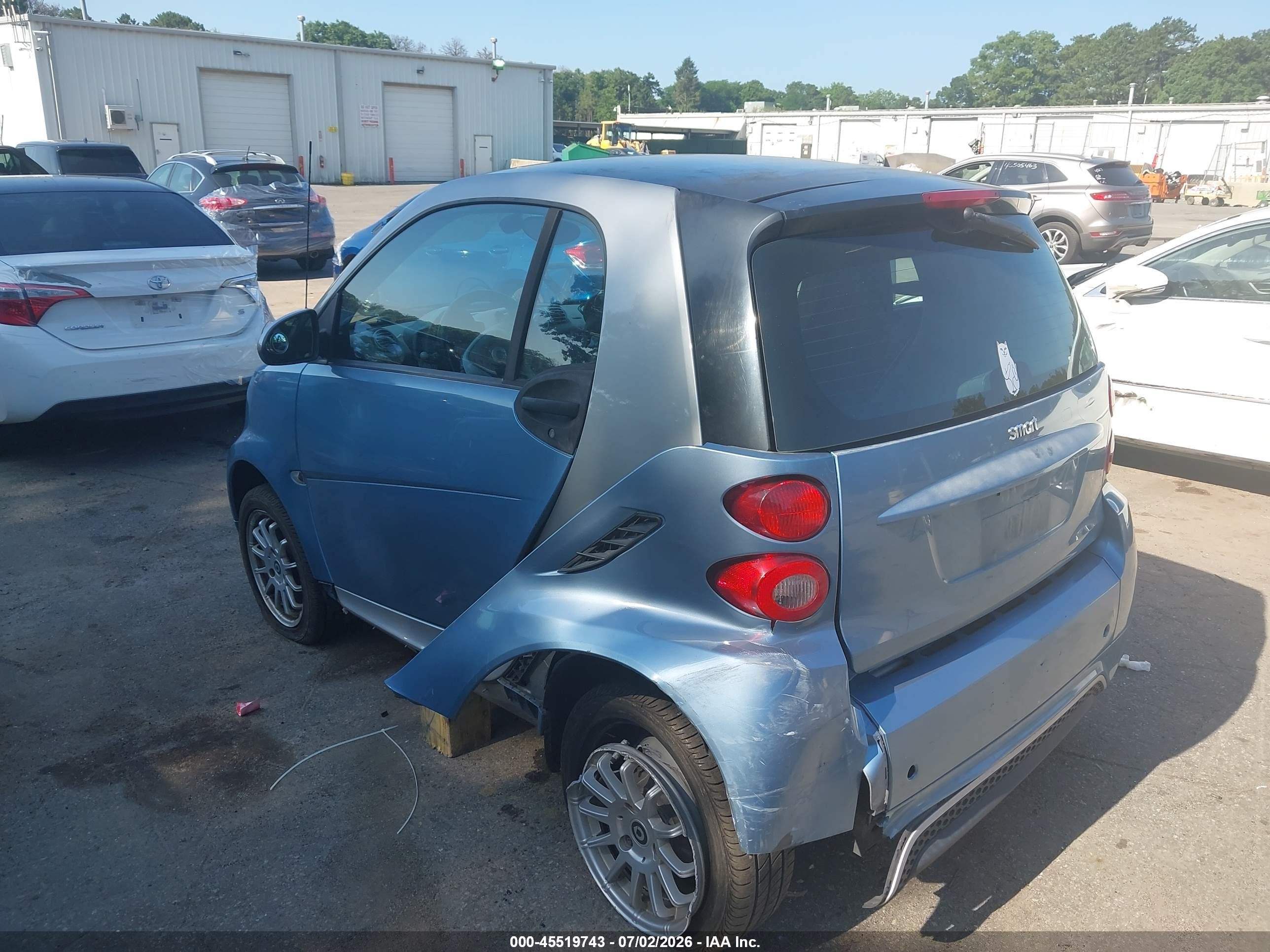 2013 Smart Fortwo Passion Blue vin: WMEEJ3BA1DK601472