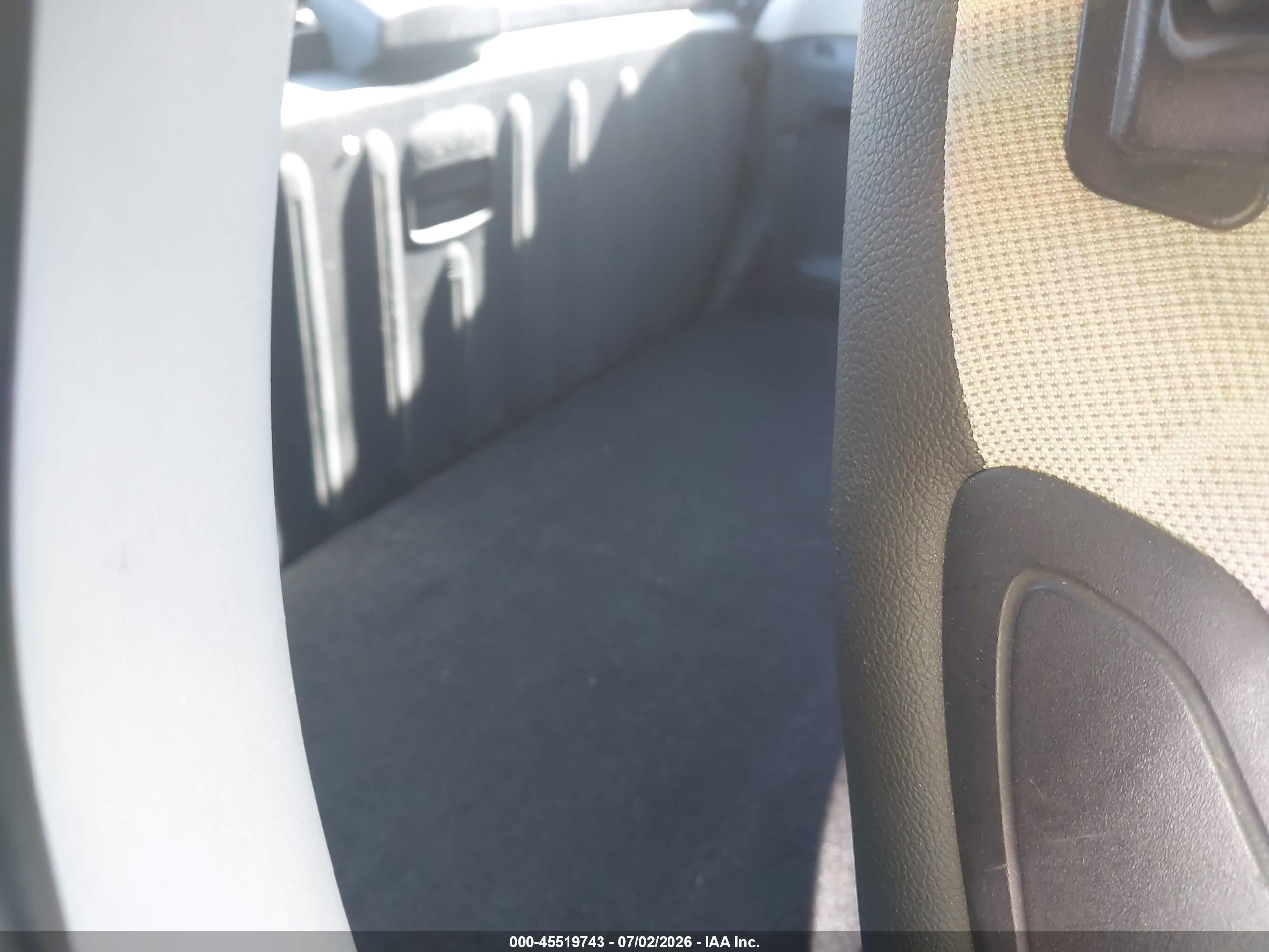 2013 Smart Fortwo Passion Blue vin: WMEEJ3BA1DK601472