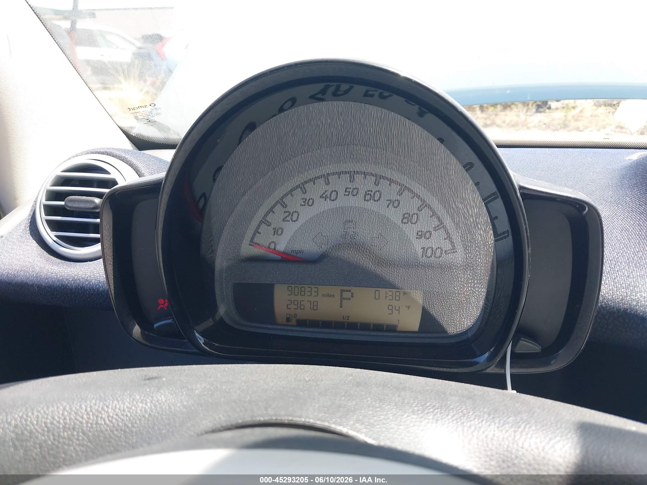 2015 Smart Fortwo Pure Белый vin: WMEEJ3BA1FK801710