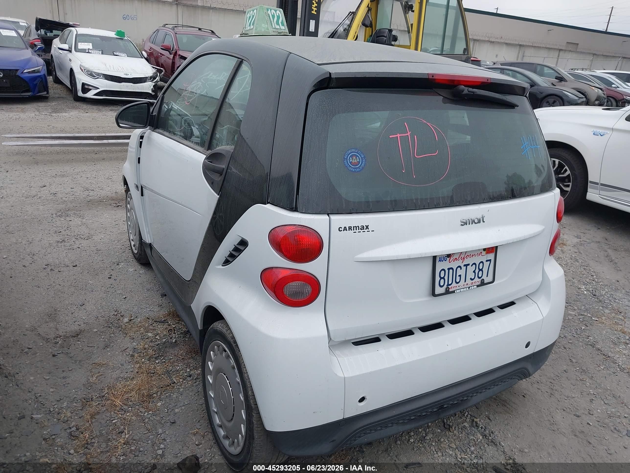 2015 Smart Fortwo Pure Белый vin: WMEEJ3BA1FK801710