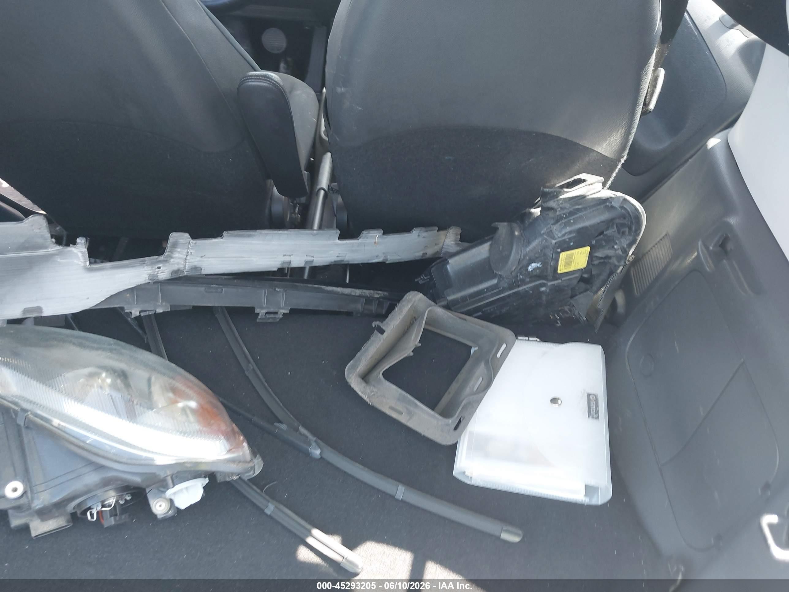 2015 Smart Fortwo Pure Белый vin: WMEEJ3BA1FK801710