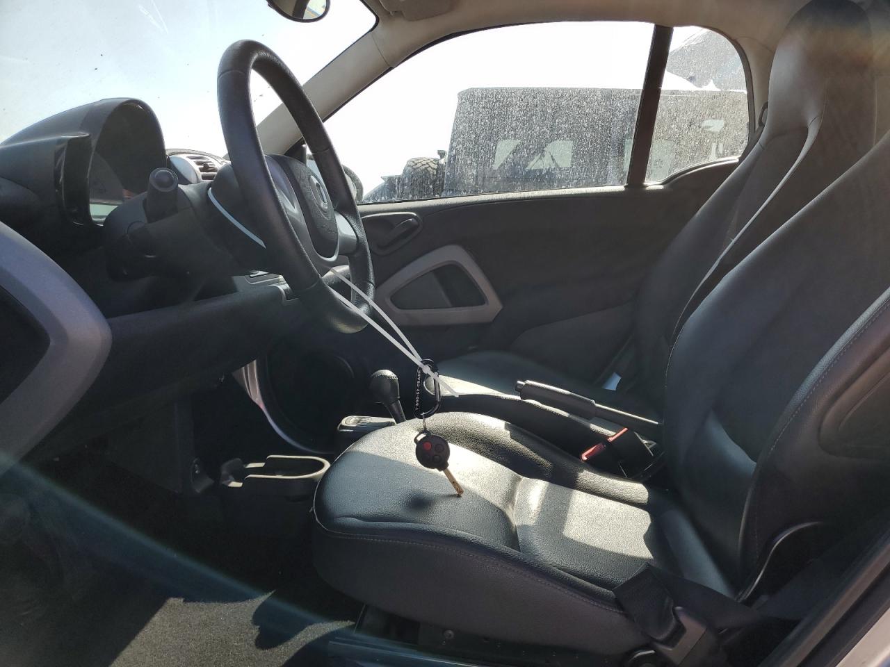 2015 Smart Fortwo Pure Белый vin: WMEEJ3BA1FK807250