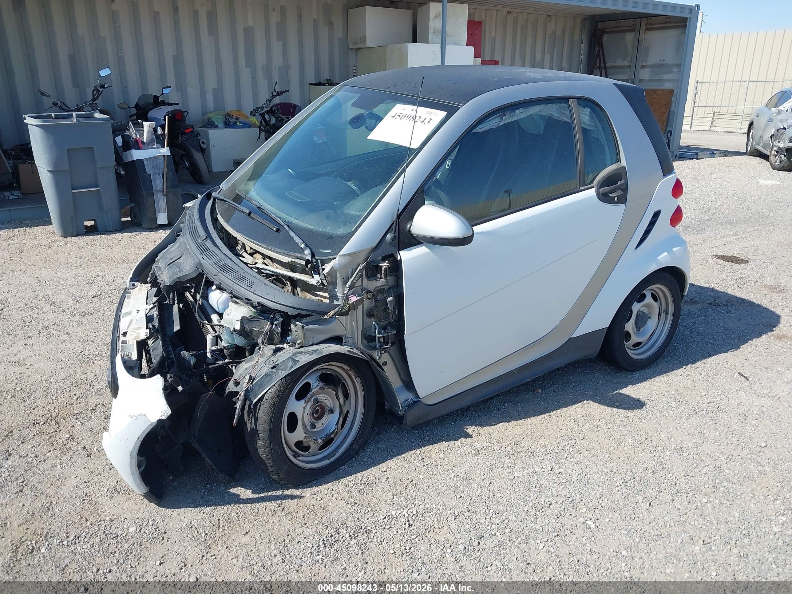 2013 Smart Fortwo   Silver vin: WMEEJ3BA2DK655346