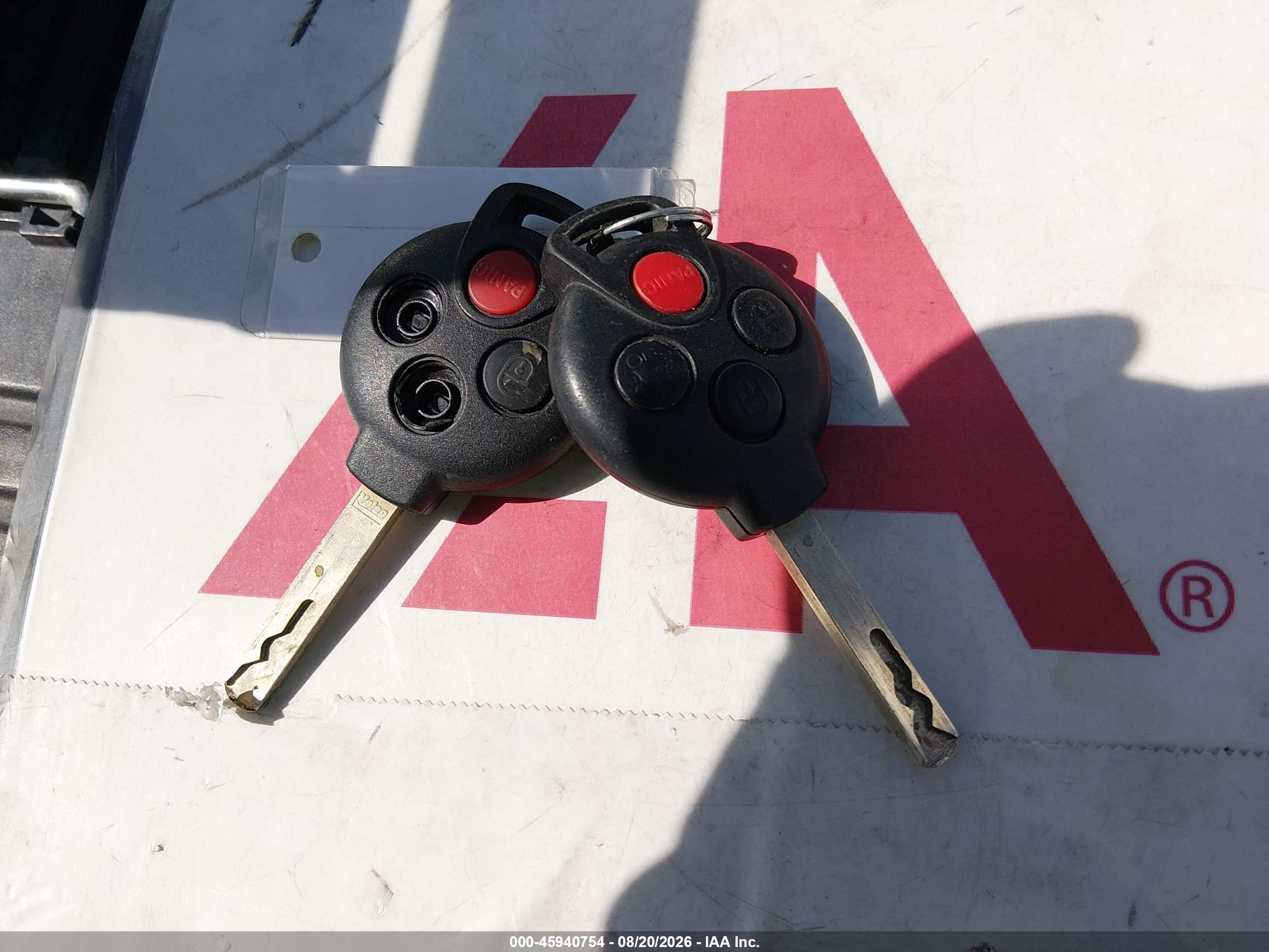 2014 Smart Fortwo Pure Белый vin: WMEEJ3BA2EK748448
