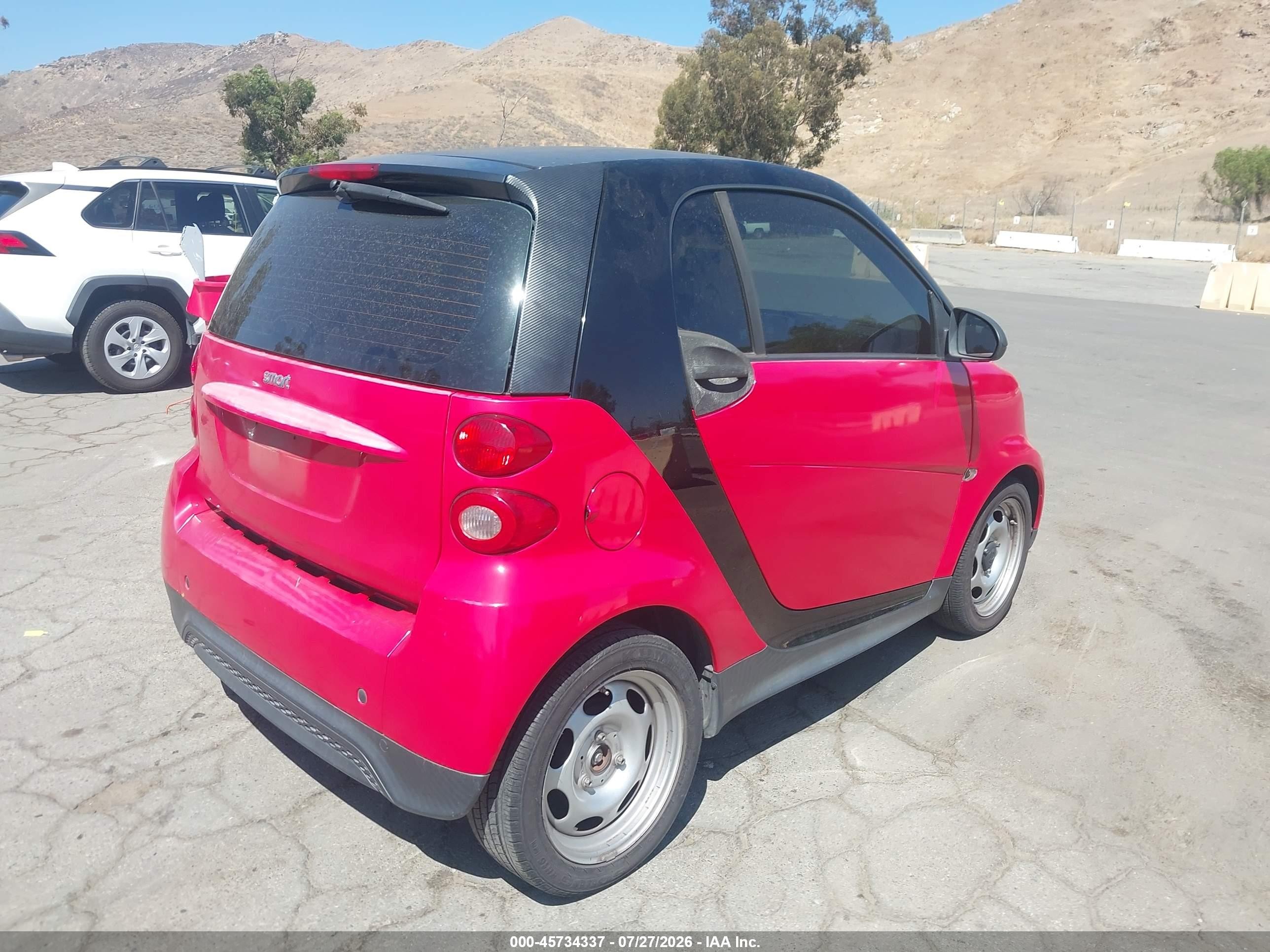 2015 Smart Fortwo Pure Red vin: WMEEJ3BA2FK799546
