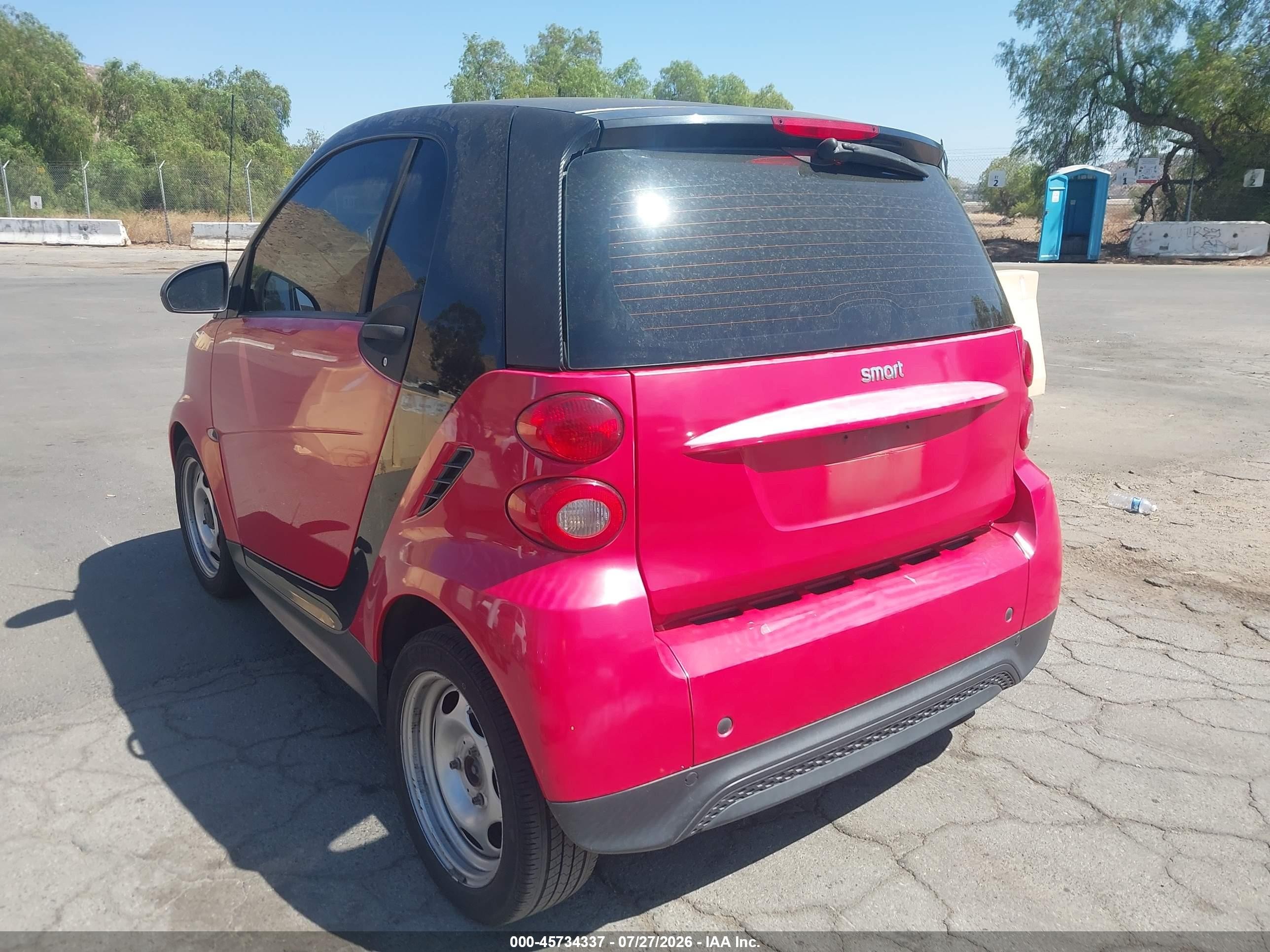 2015 Smart Fortwo Pure Red vin: WMEEJ3BA2FK799546