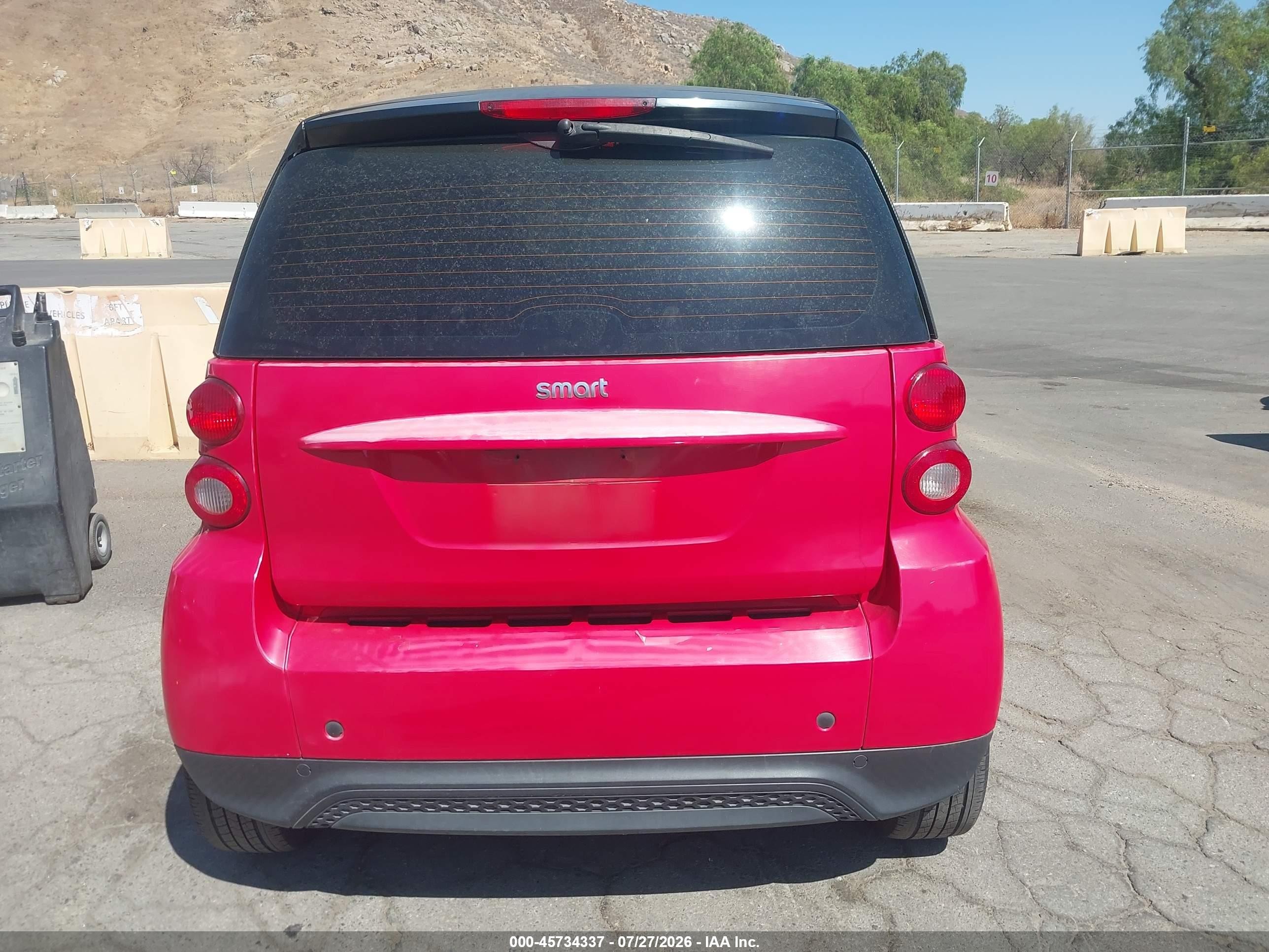 2015 Smart Fortwo Pure Red vin: WMEEJ3BA2FK799546