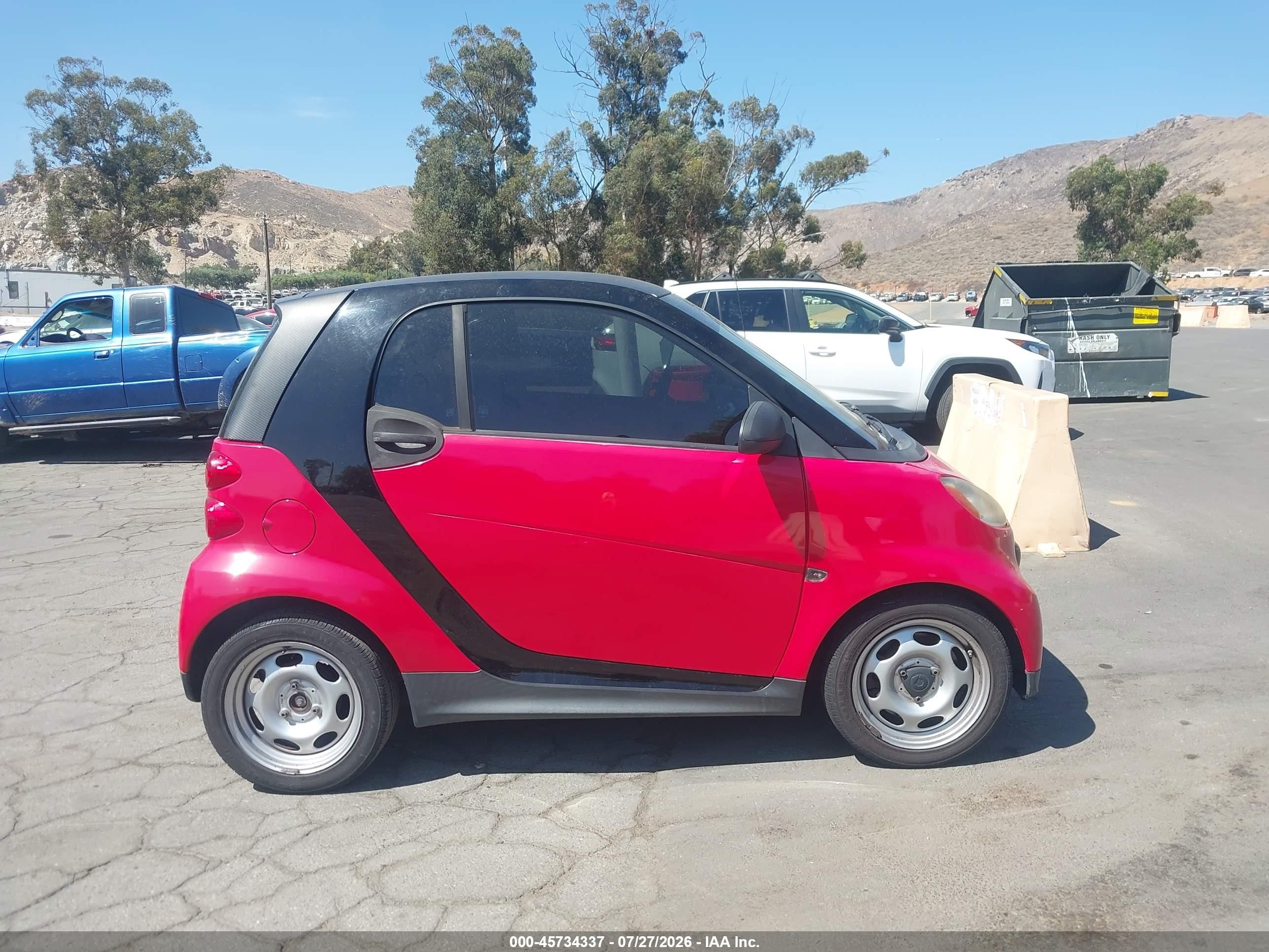 2015 Smart Fortwo Pure Red vin: WMEEJ3BA2FK799546