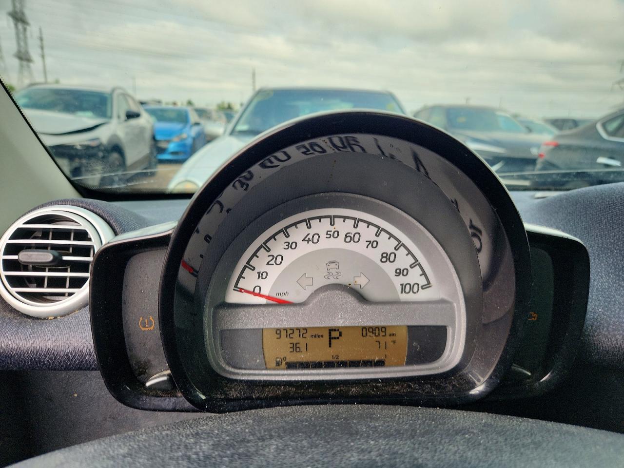 2013 Smart Fortwo Pure Yellow vin: WMEEJ3BA4DK656885