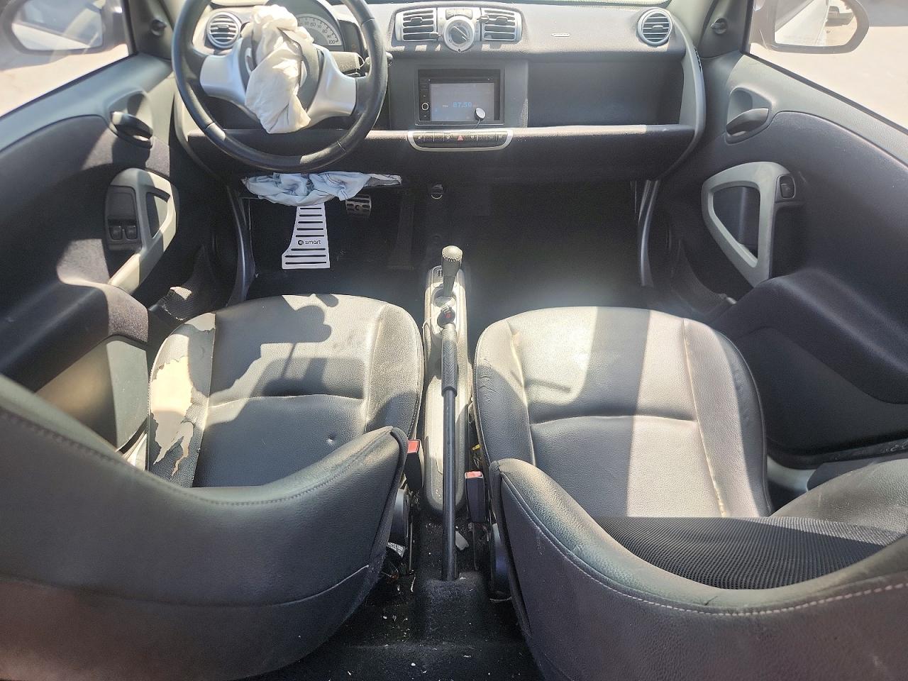2014 Smart Fortwo Pure White vin: WMEEJ3BA4EK733739