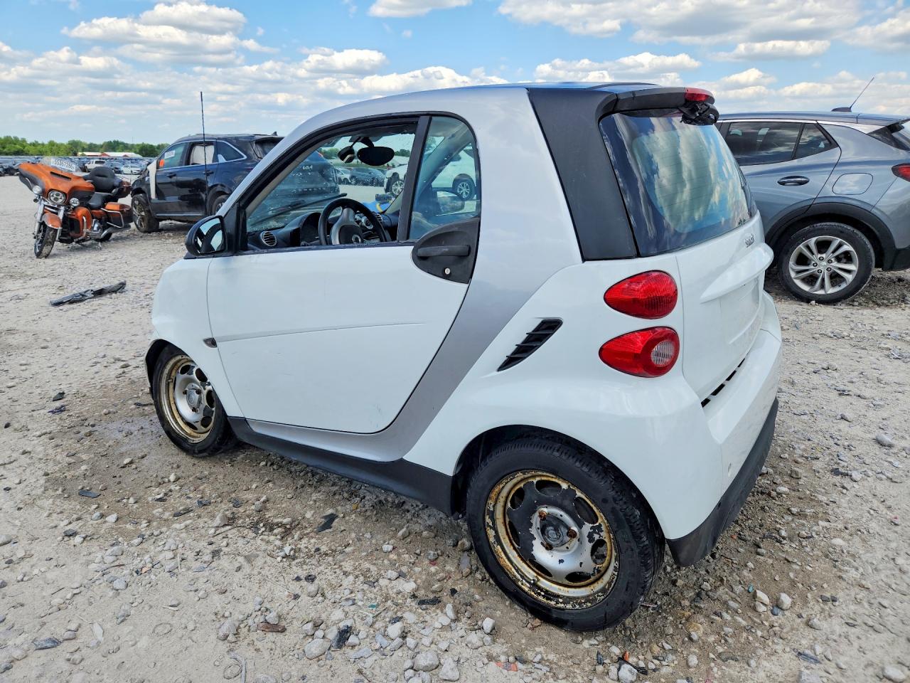 2014 Smart Fortwo Pure White vin: WMEEJ3BA4EK748306